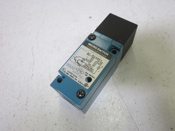 HONEYWELL LYS01A-1S PROXIMITY LIMIT  SWITCH 9-30VDC *USED*