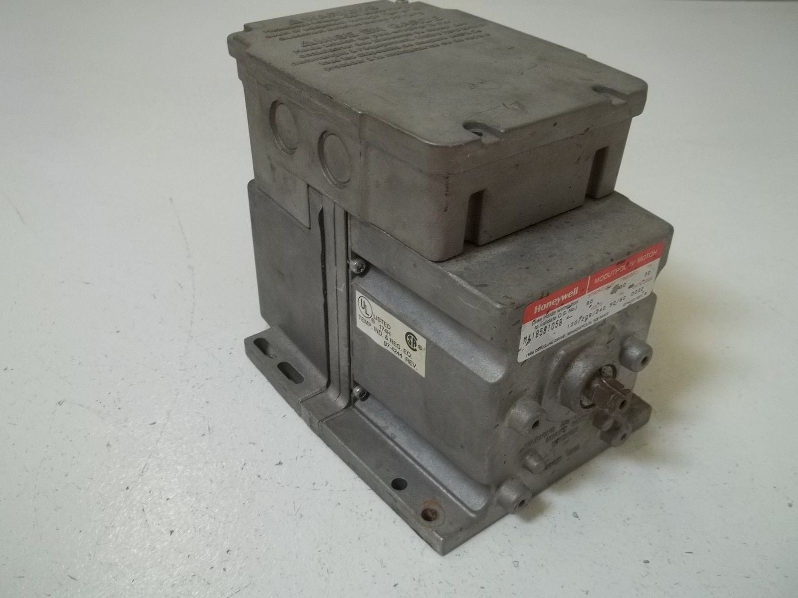 HONEYWELL M4185B1058 MODUTROL IV MOTOR *USED*