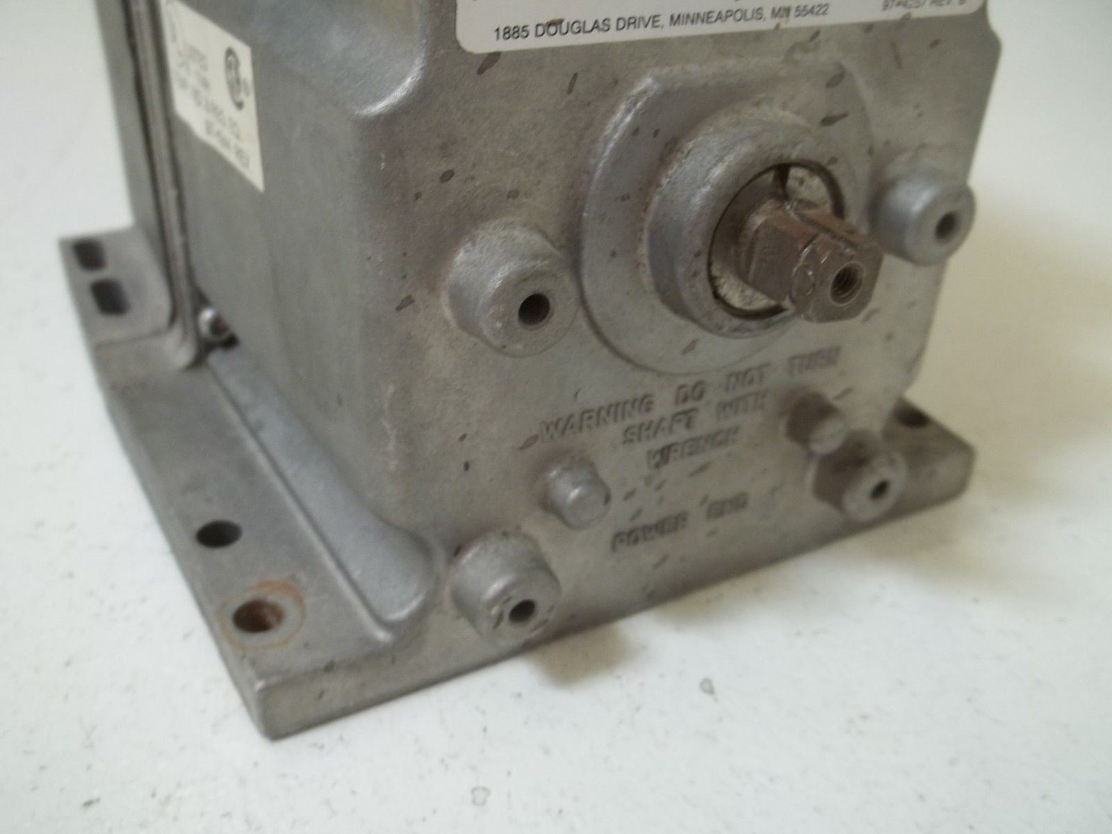 HONEYWELL M4185B1058 MODUTROL IV MOTOR *USED*