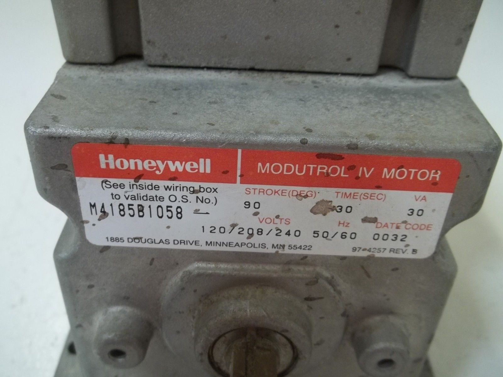 HONEYWELL M4185B1058 MODUTROL IV MOTOR *USED*