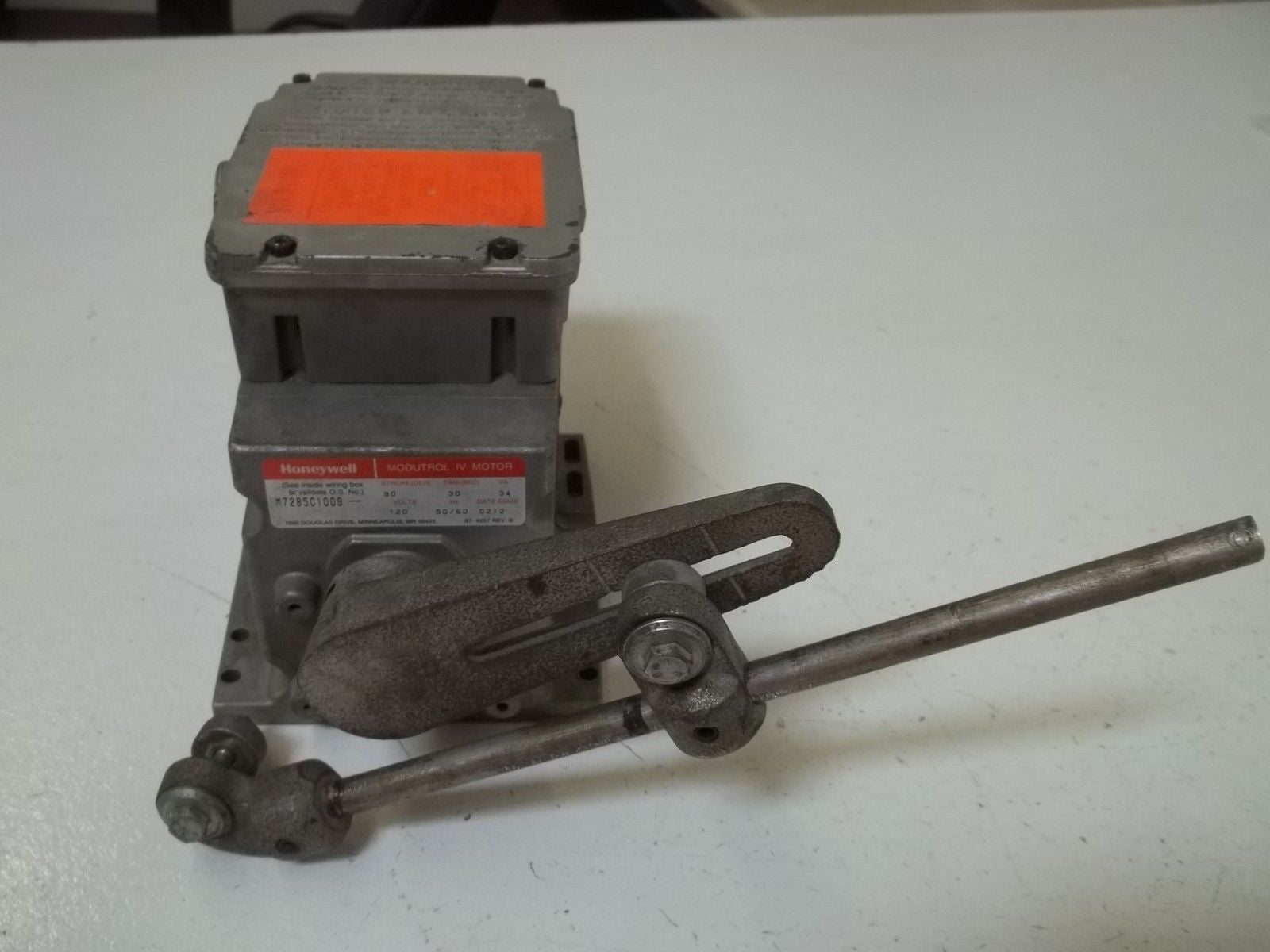 HONEYWELL M7285C1009 MODUTROL IV MOTOR (AS PICTURED) *USED*