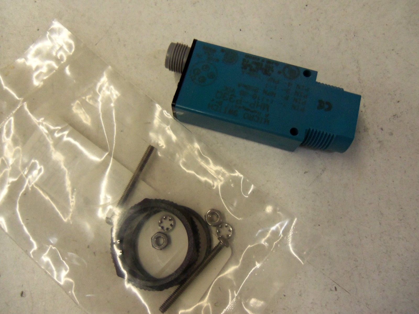 HONEYWELL MHP-P33Q PHOTOELECTRIC SENSOR *NEW NO BOX*