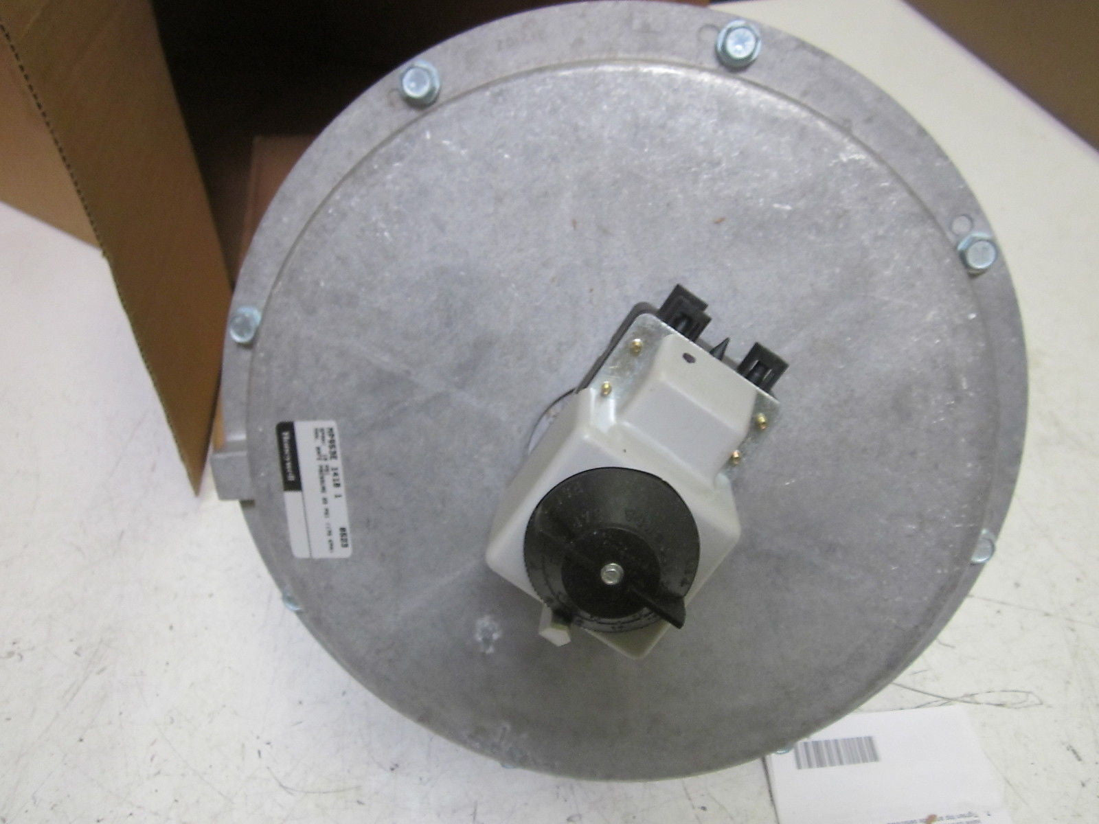 HONEYWELL MP953E 1418 VALVE ACTUATOR *NEW IN BOX*