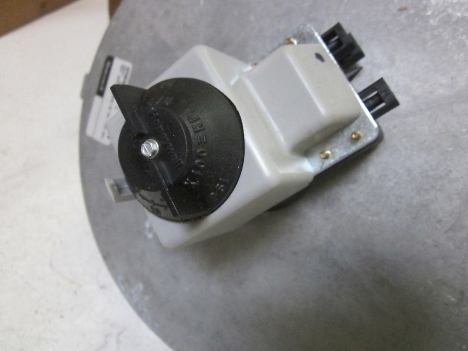 HONEYWELL MP953E 1418 VALVE ACTUATOR *NEW IN BOX*
