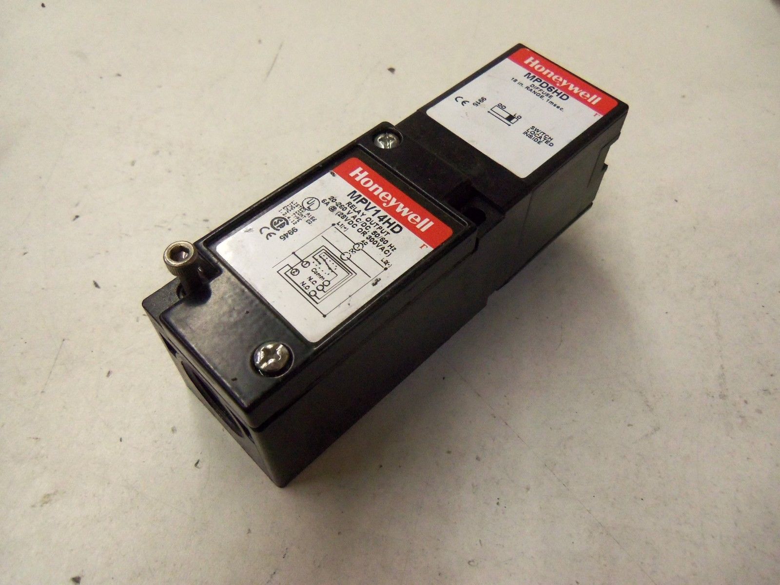 HONEYWELL MPD6HD MICROSWITCH w/ MPV14HD DIFFUSE SENSOR *USED*