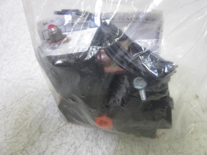 HONEYWELL NJ4W-N4 120V *NEW IN BOX*