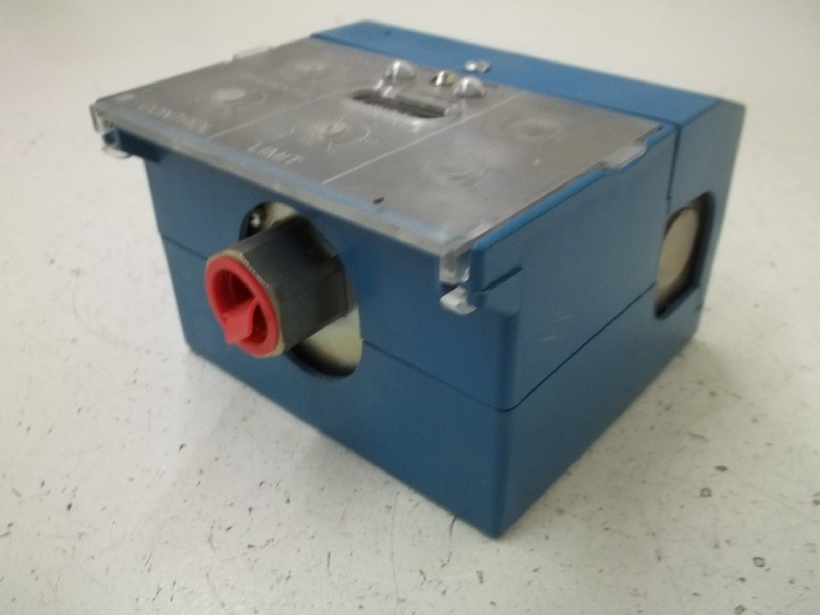 HONEYWELL P7810D 1008 PRESSURETROL *NEW NO BOX*