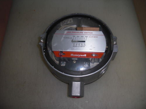 HONEYWELL C437H1076 PRESSURE SWITCH *NEW NO BOX*