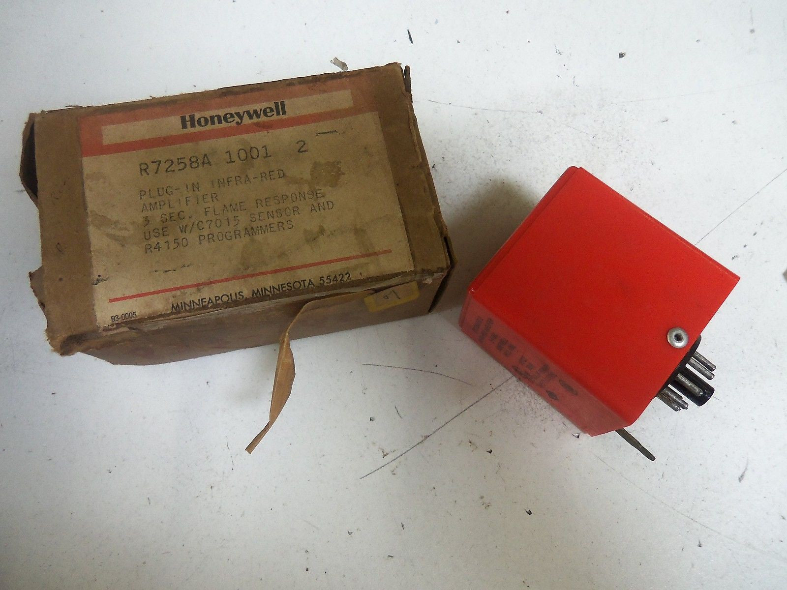 HONEYWELL R7258A10012 *USED*