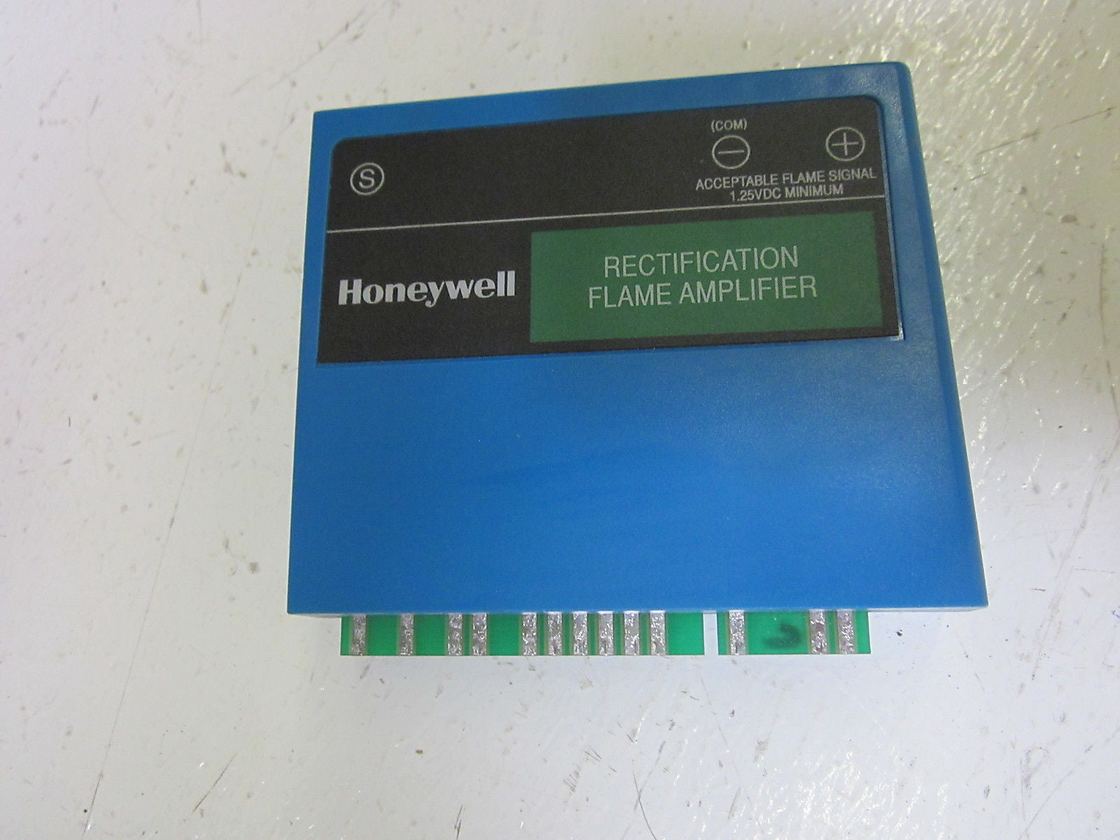 HONEYWELL R7847 A 1033 RECTIFICATION FLAME AMPLIFIER *NEW IN BOX*
