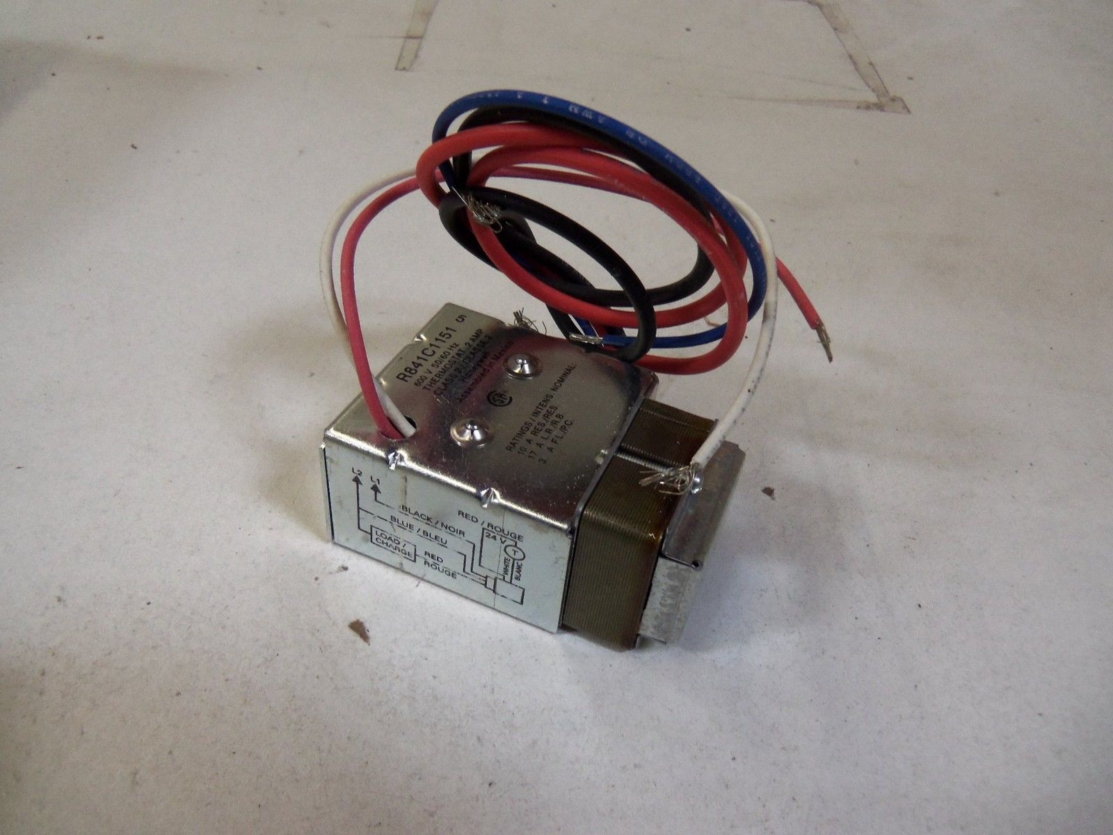 HONEYWELL R841C1151 ELECTRIC HEAT RELAY *NEW IN BOX*