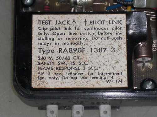HONEYWELL RA890F 1387 FLAME PROTECTION RELAY *USED*