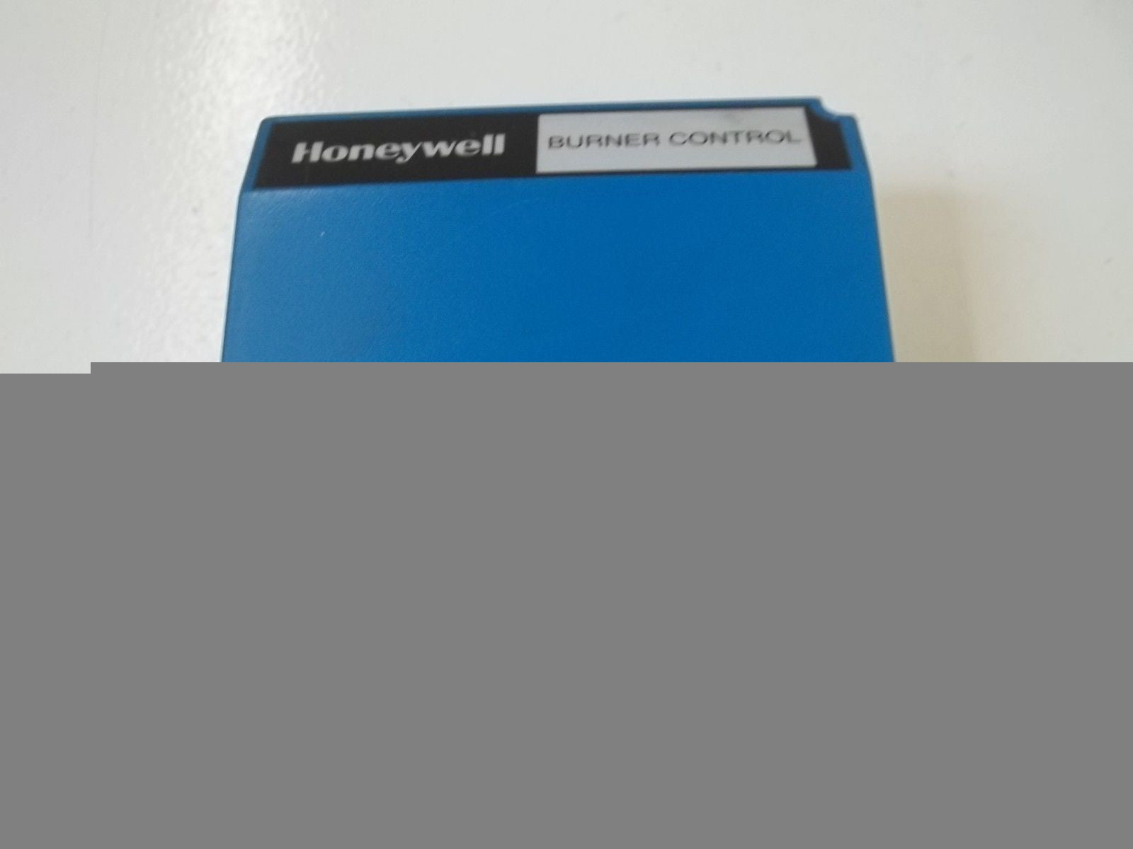 HONEYWELL RM7800G1018 (AS PICTURED) *USED*