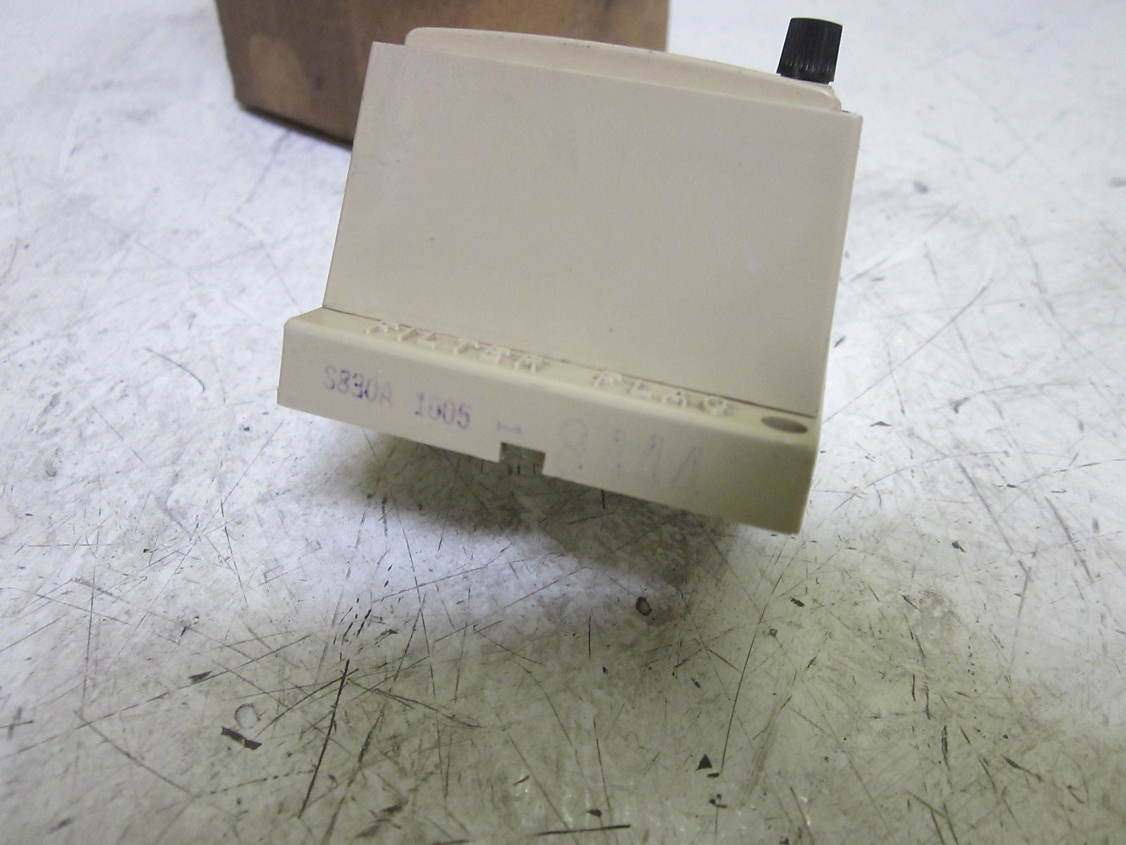 HONEYWELL S830A 1005 CLOGGED FILTER FLAG INDICATOR *NEW IN BOX*