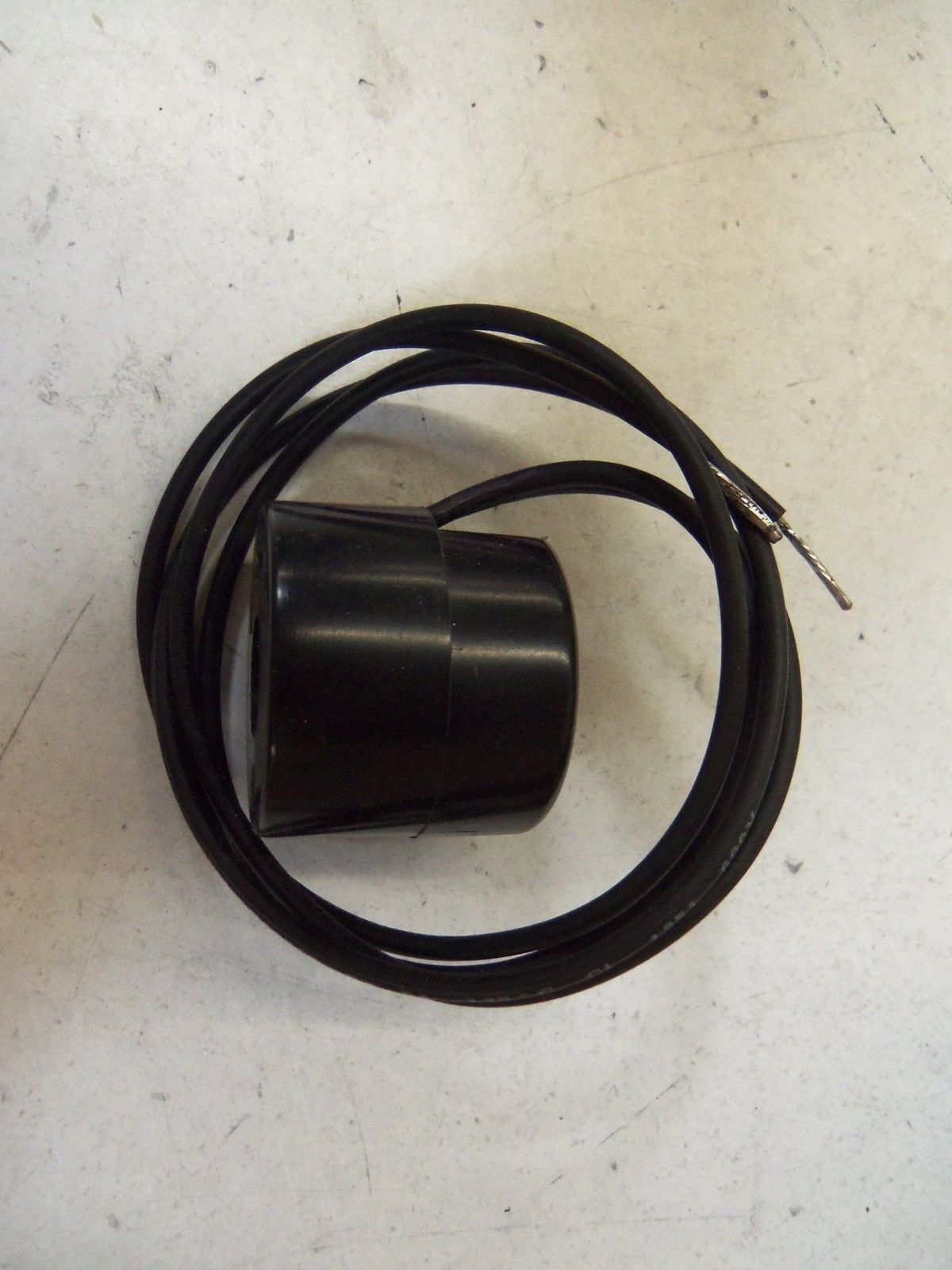 HONEYWELL SKINNER VALVE V5.7735-F24 *NEW IN BOX*