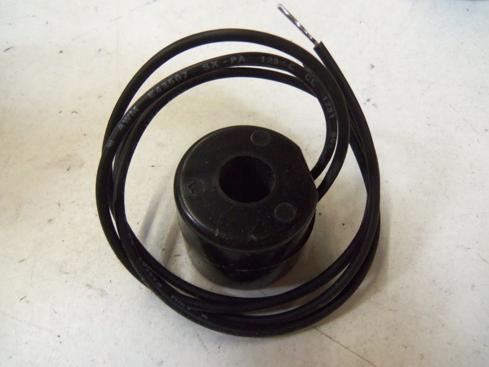 HONEYWELL SKINNER VALVE V5.7735-F24 *NEW IN BOX*