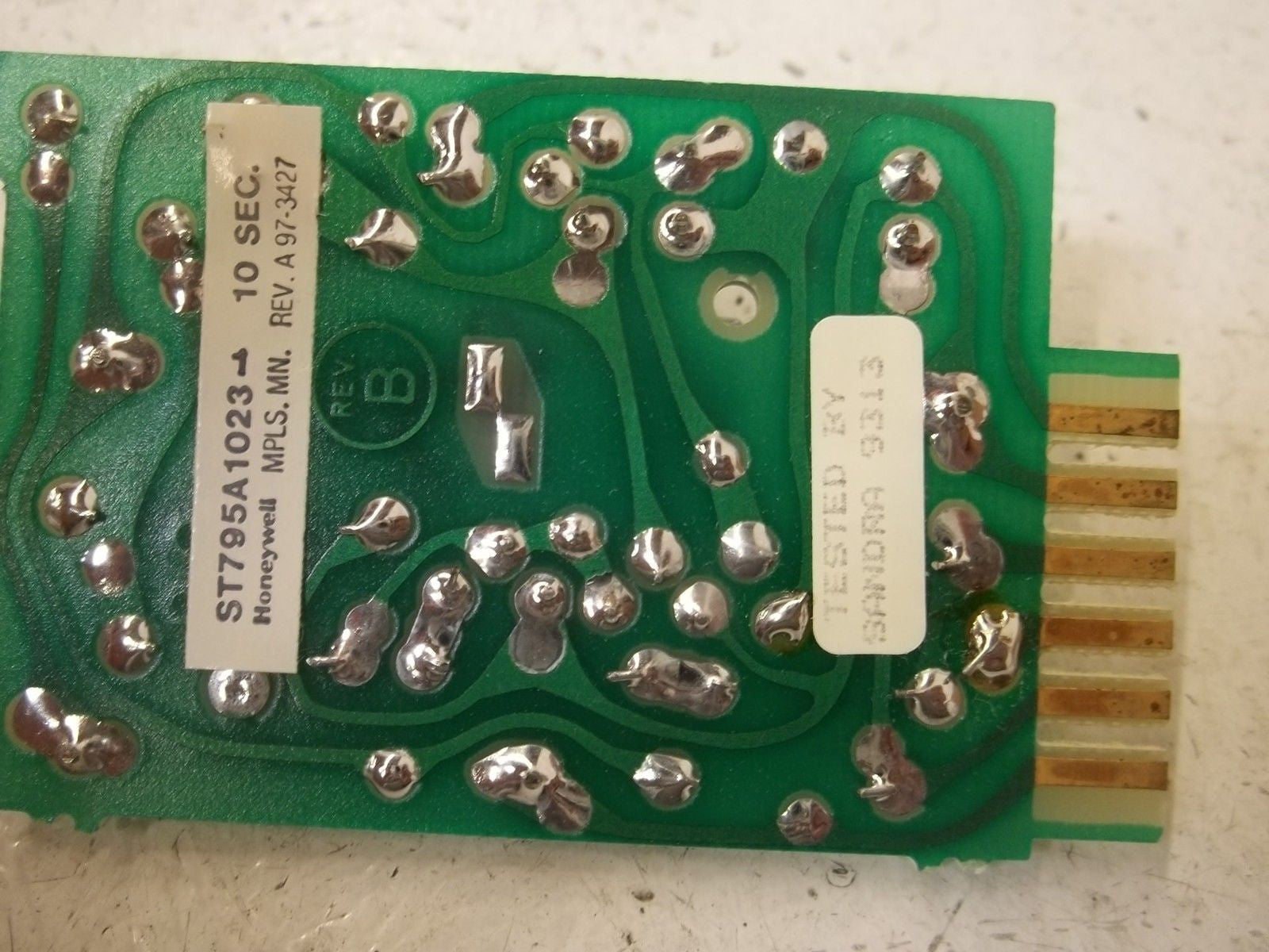 HONEYWELL ST795A1023 PURGE TIMER, PLUG-IN 10 SEC. *NEW IN BOX*