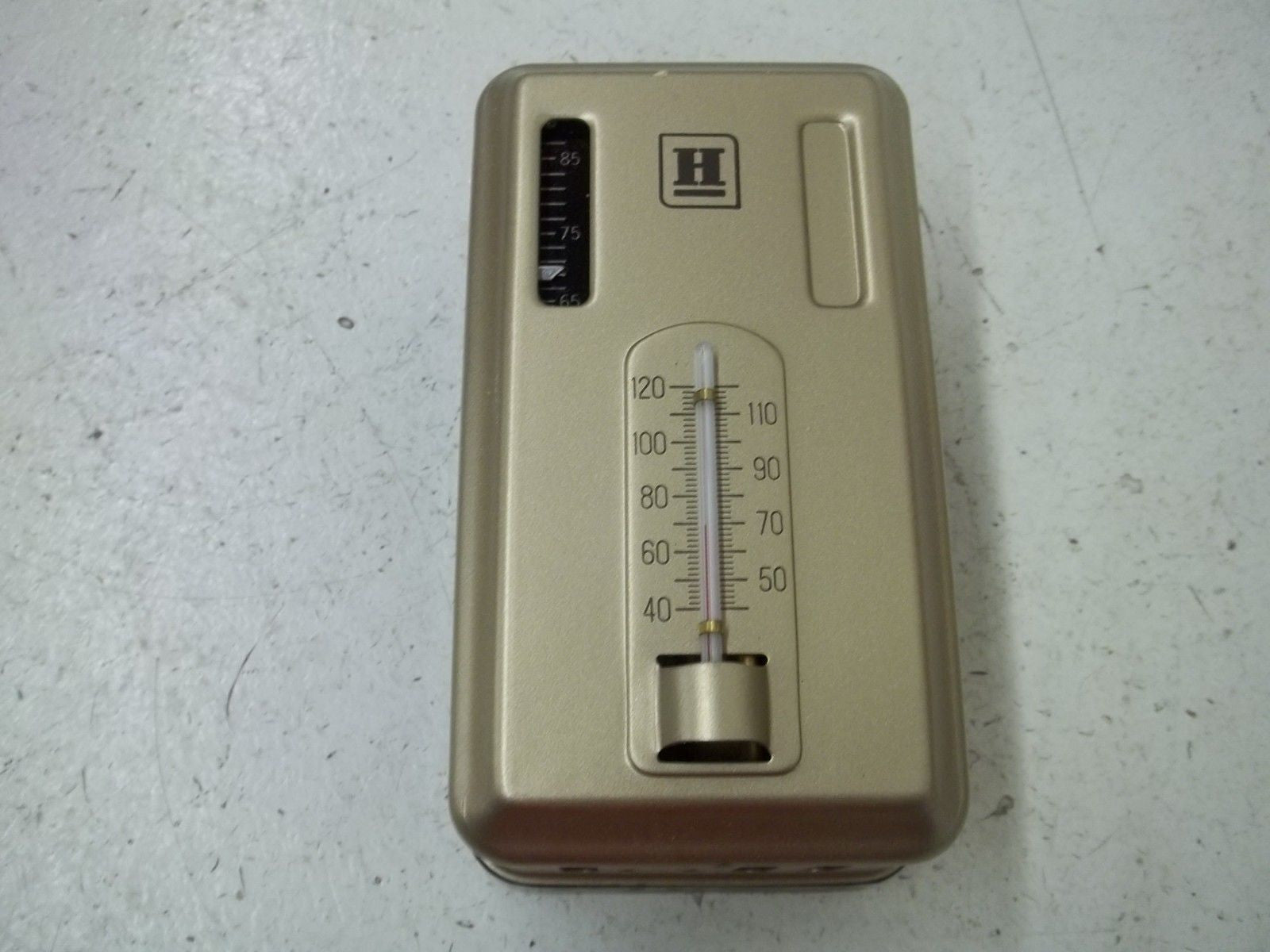 HONEYWELL T92A 1028 THERMOSTAT *NEW IN BOX*