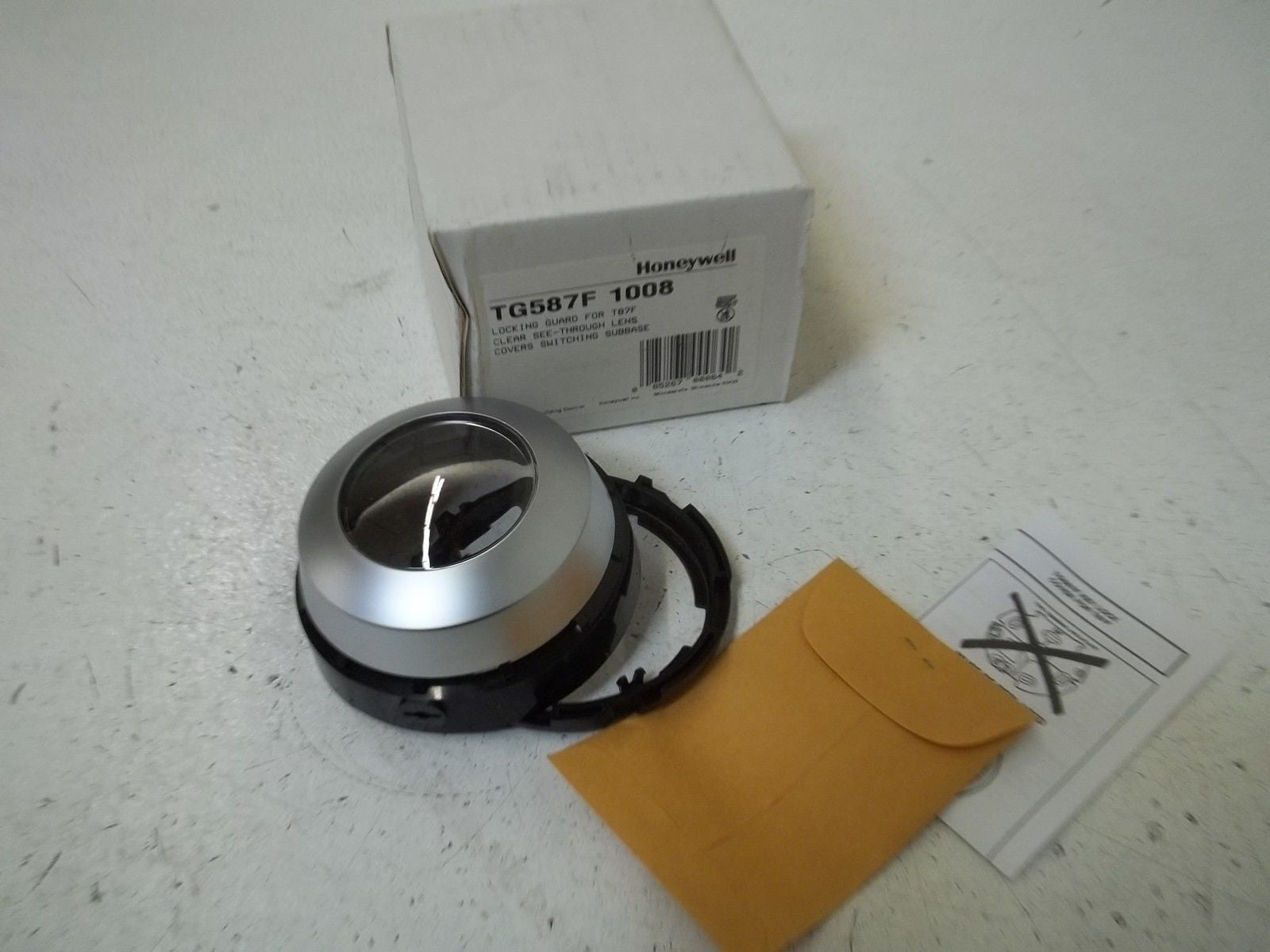 HONEYWELL TG587F 1008 LENS, COVER SWITCHING SUBBASE *NEW IN BOX*