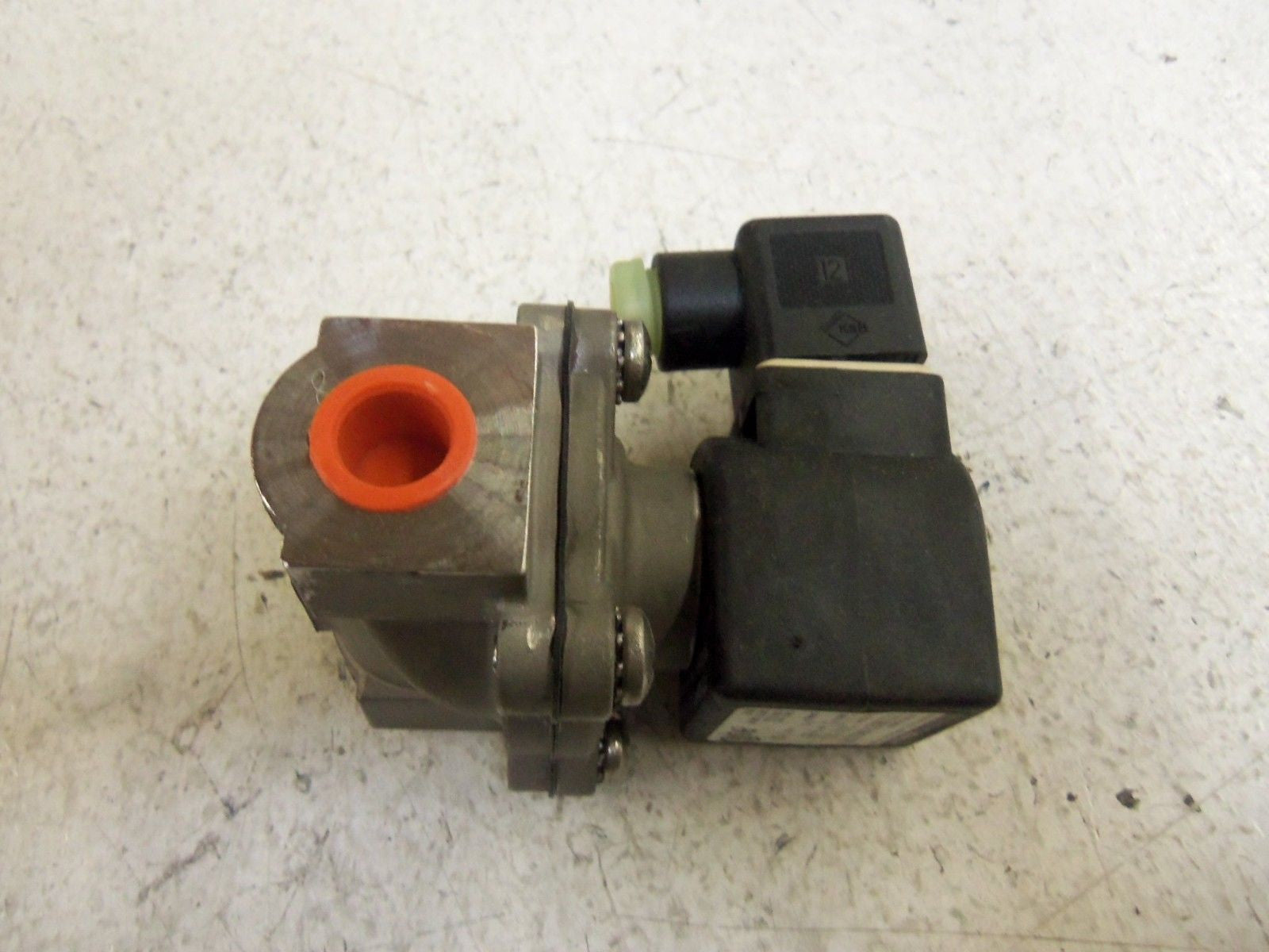HONEYWELL VALVE 72218RN3TV00NOD1D1P3   *NEW*