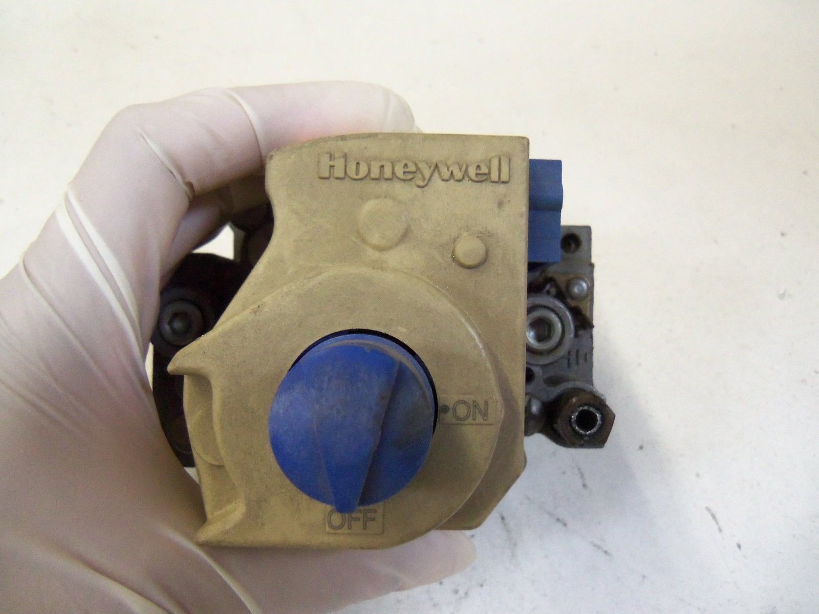 HONEYWELL VR8304M 3103 *USED*