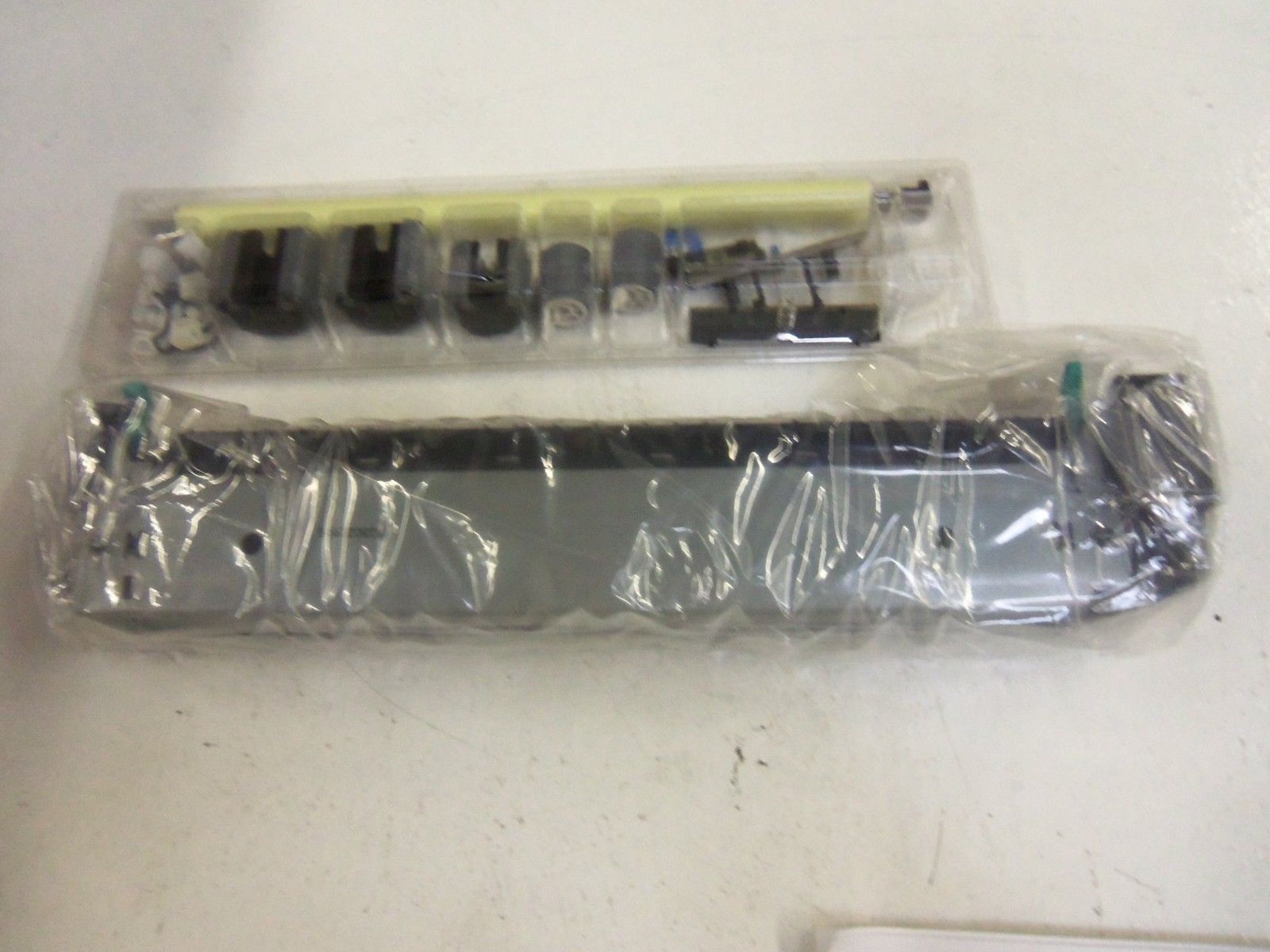 HP Q1860-67910-RD *NEW IN BOX*