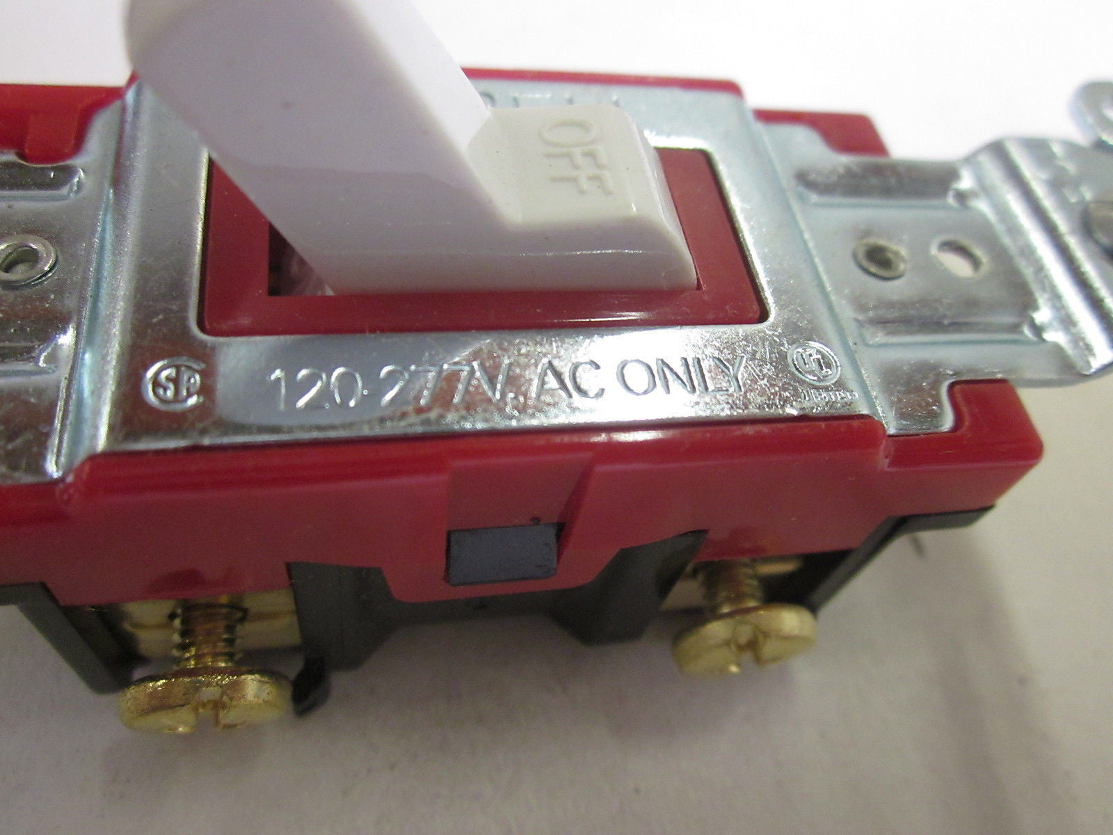 HUBBELL 120-277V. AC ONLY *NEW NO BOX*