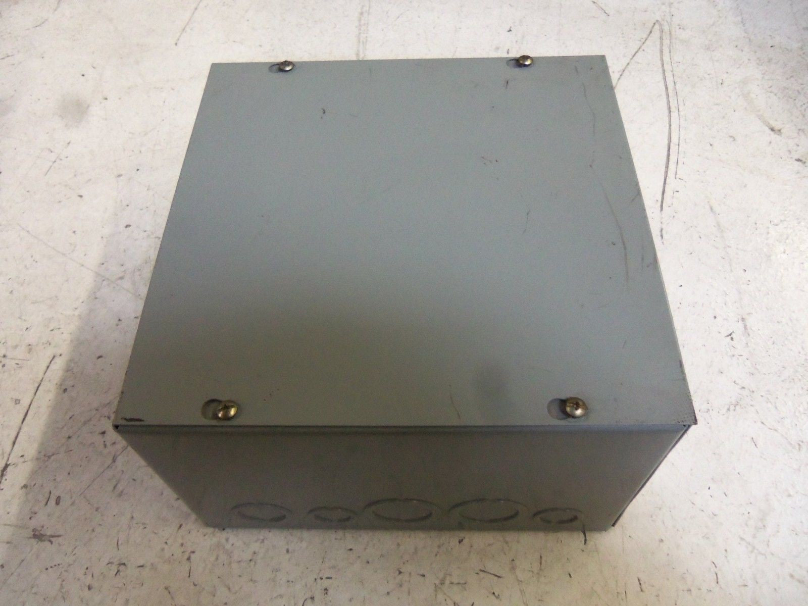 HUBBELL 142P ENCLOSURE *NEW NO BOX*