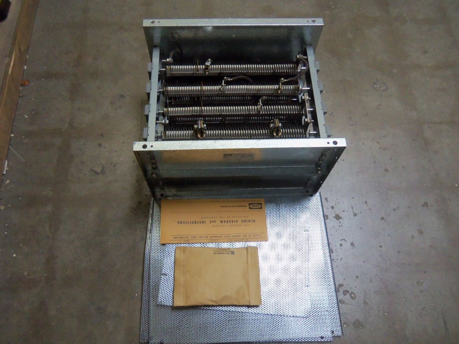 HUBBELL 3003 *USED*