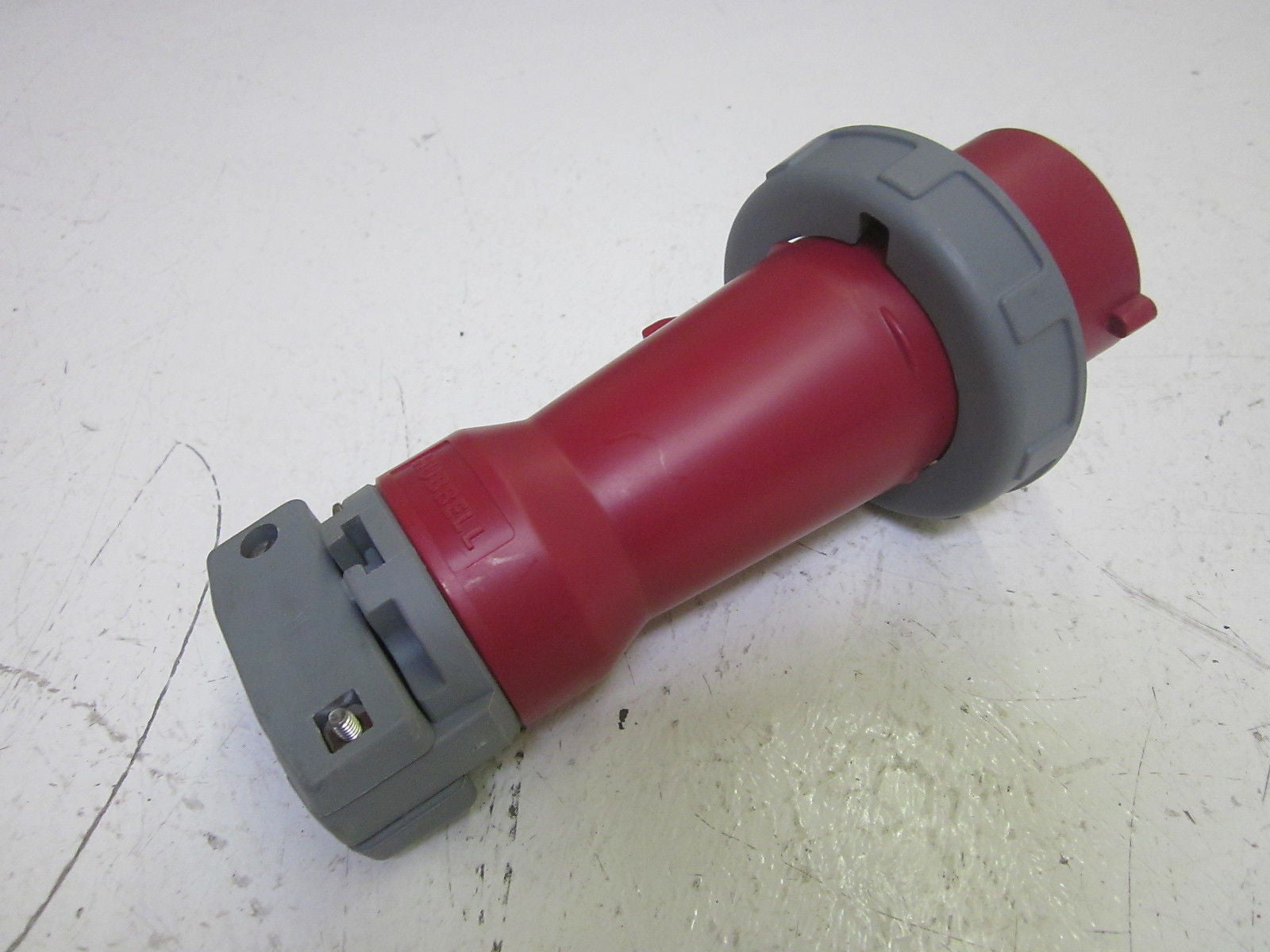 HUBBELL 520P7W 20A PLUG 277/480VAC *USED*