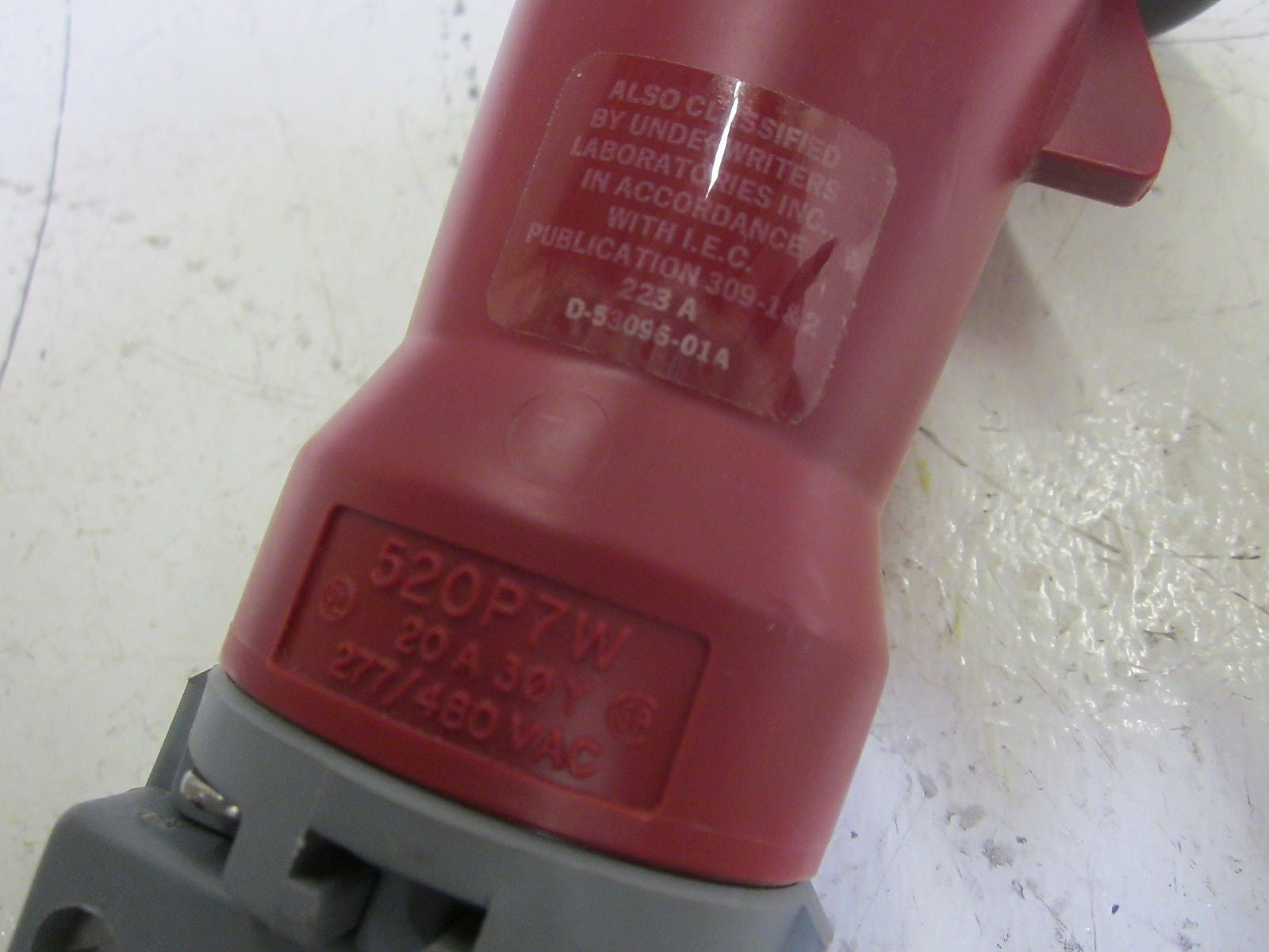 HUBBELL 520P7W 20A PLUG 277/480VAC *USED*