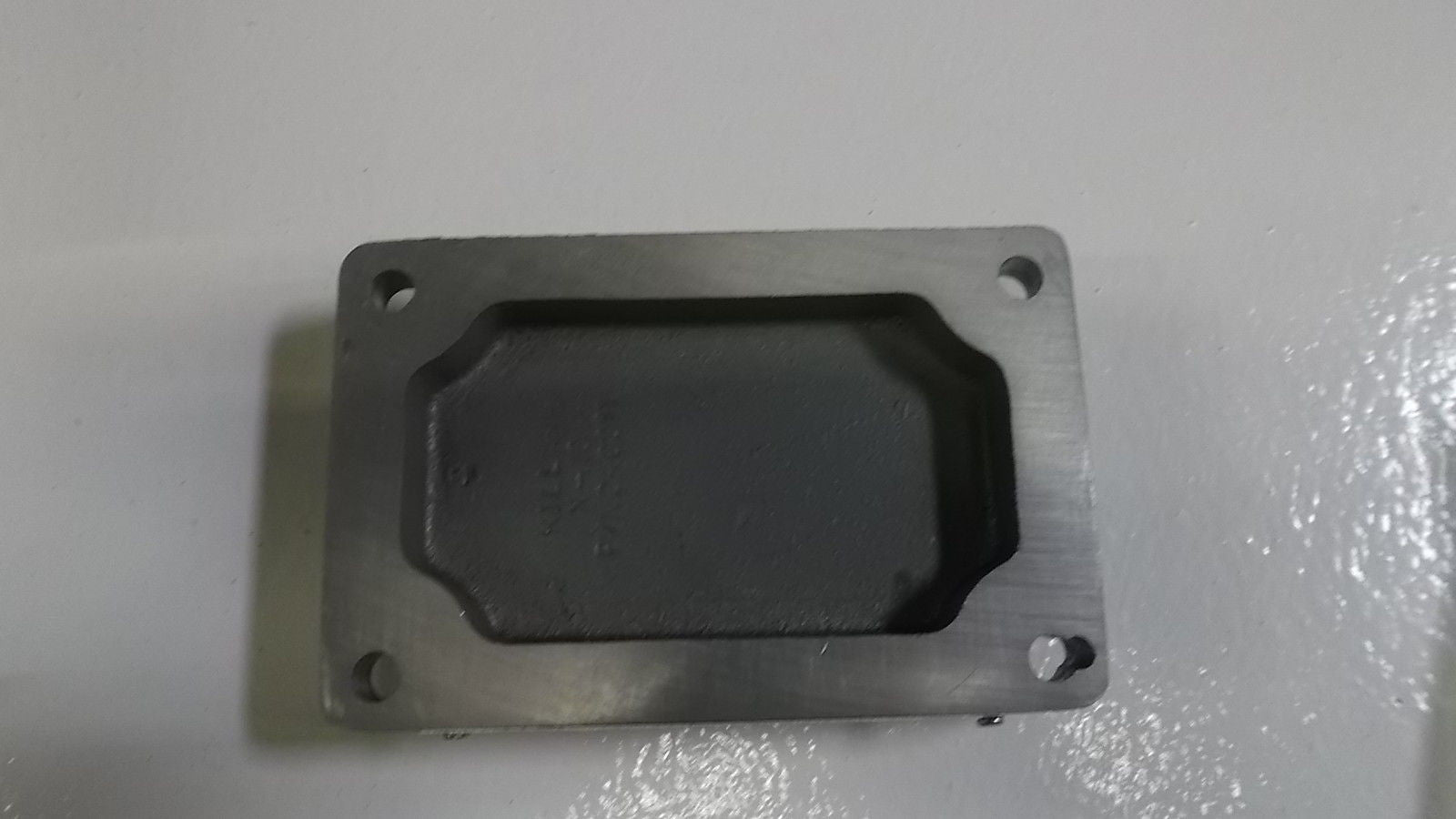 HUBBELL ENCLOSURE X-10 *USED*