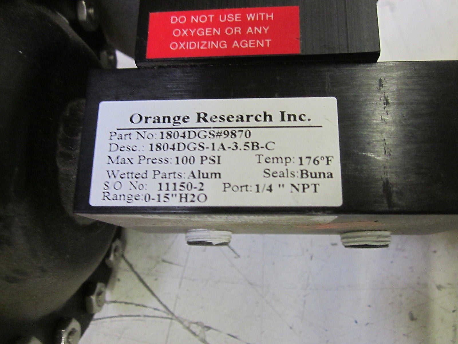 HUBBELL HKB-BC-20 EXPLOSION PROOF ENCLOSURE W/ ORANGE RESEARCH GAUGE 0-15 *USED*