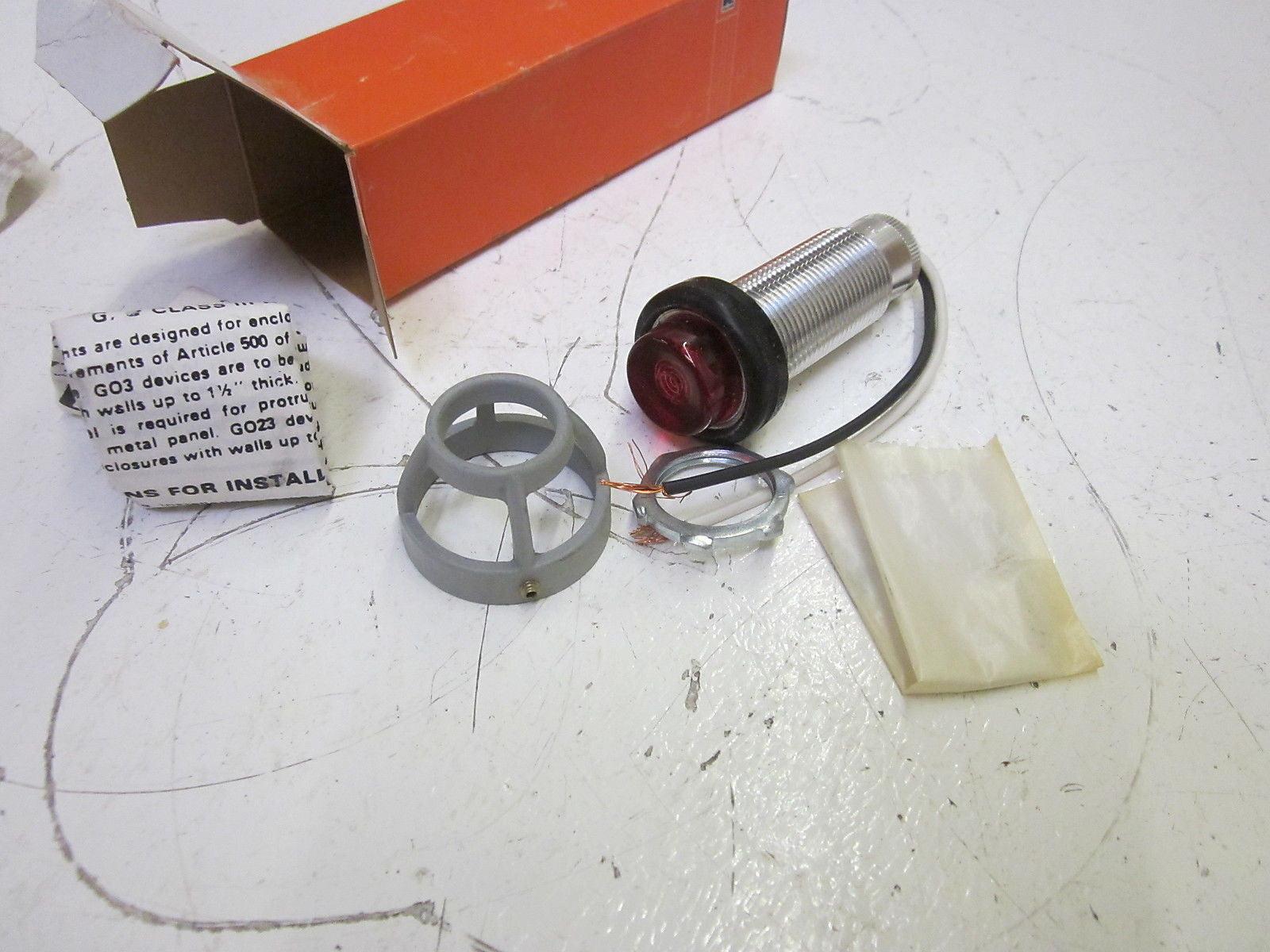 HUBBELL KILLARK  G03-R23C PILOT LIGHT 120V RED  *NEW IN BOX*