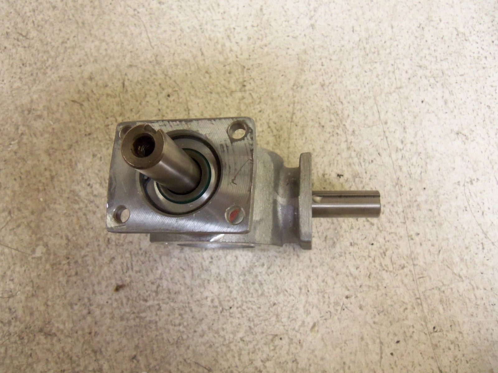 HUB CITY 0220-00305-004 REDUCER *USED*