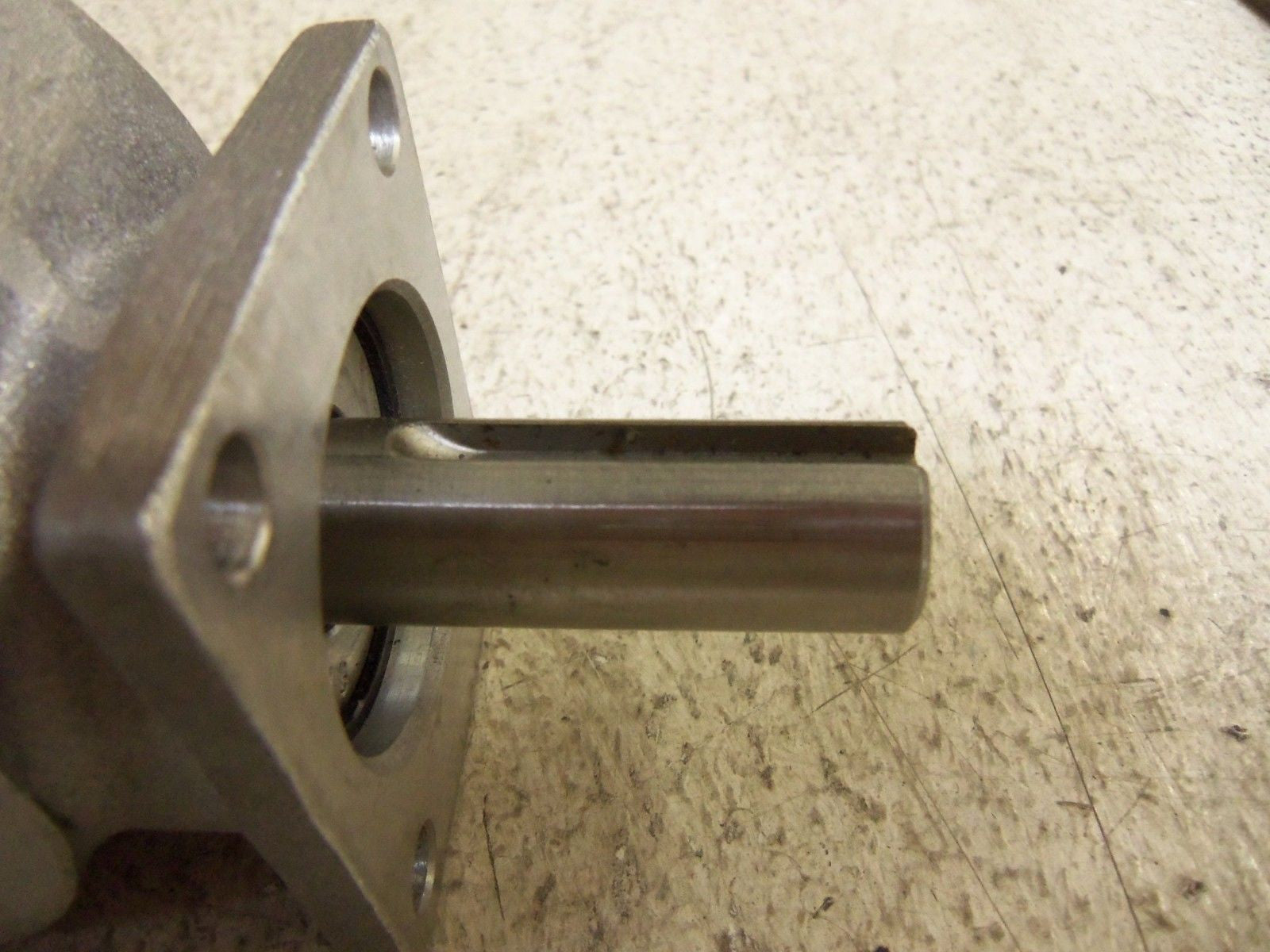 HUB CITY 0220-00305-004 REDUCER *USED*