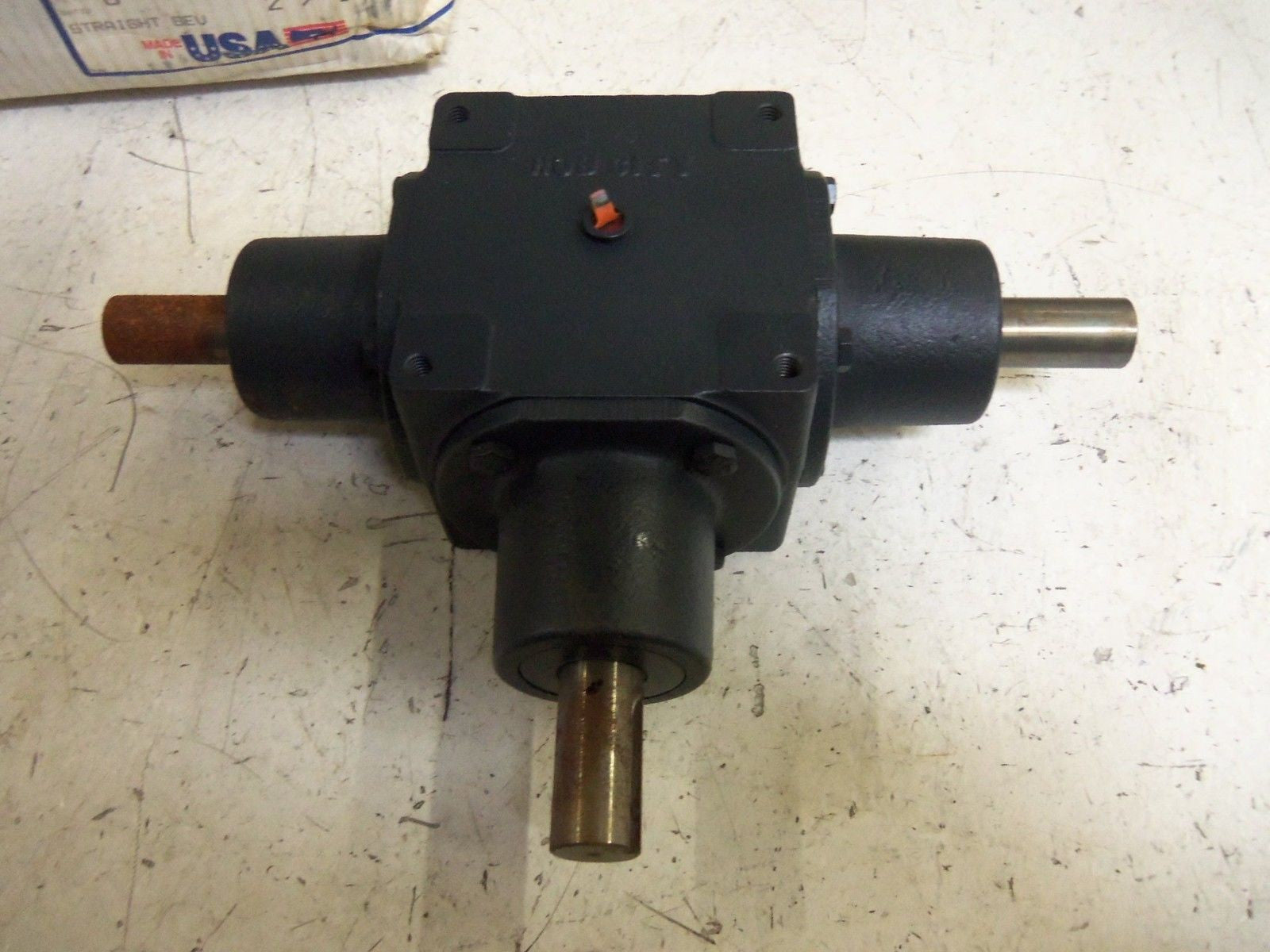 HUB CITY 0220-00926-165 GEAR REDUCER (AS PICTURED) *USED*