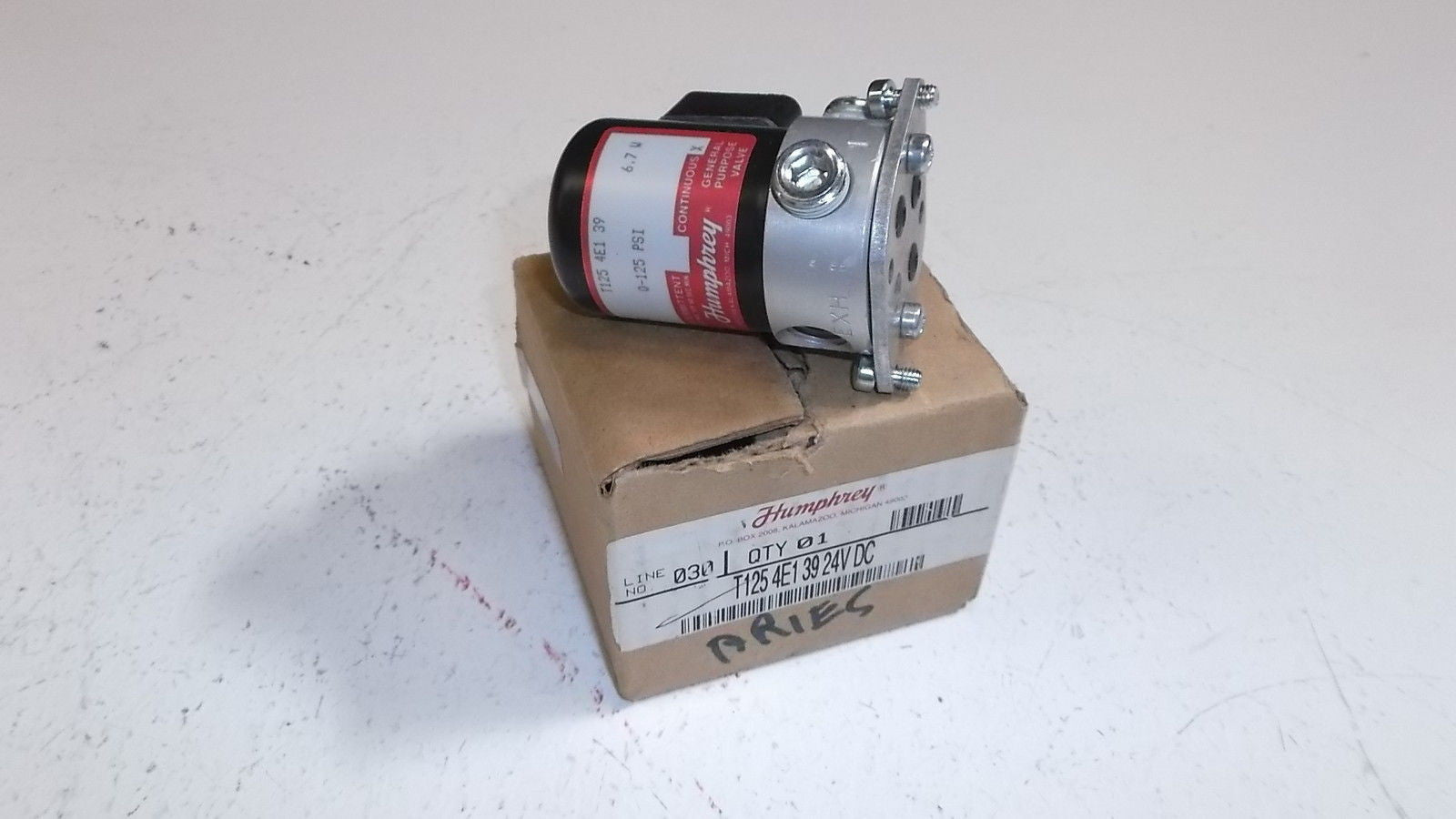 HUMPHREYS SOLENOID VALVE  T125 4E1 39 *NEW IN BOX*
