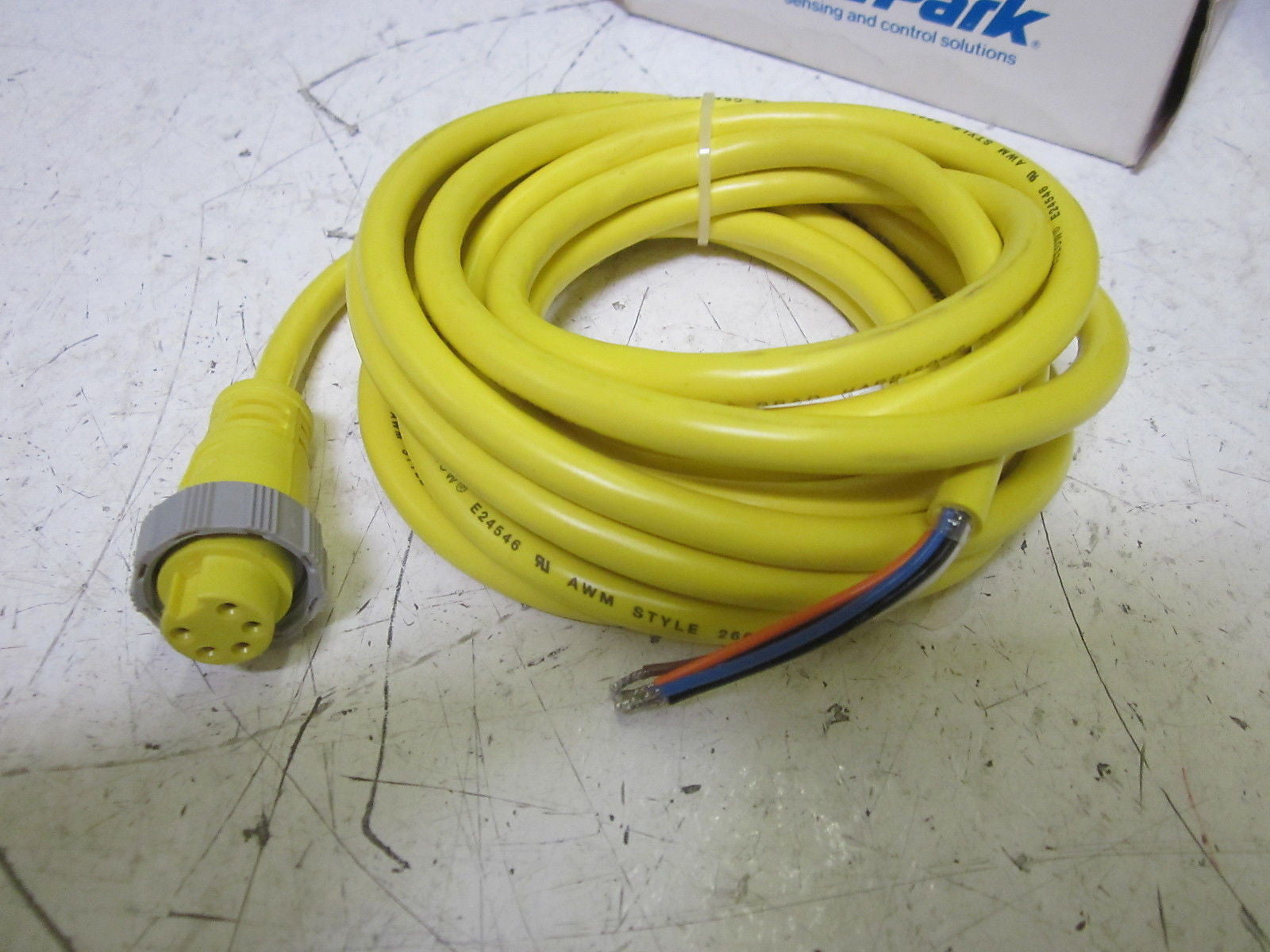 HYDE PARK AC115 5-CONDUCTOR CONNECTOR CABLE 300V *NEW IN BOX*