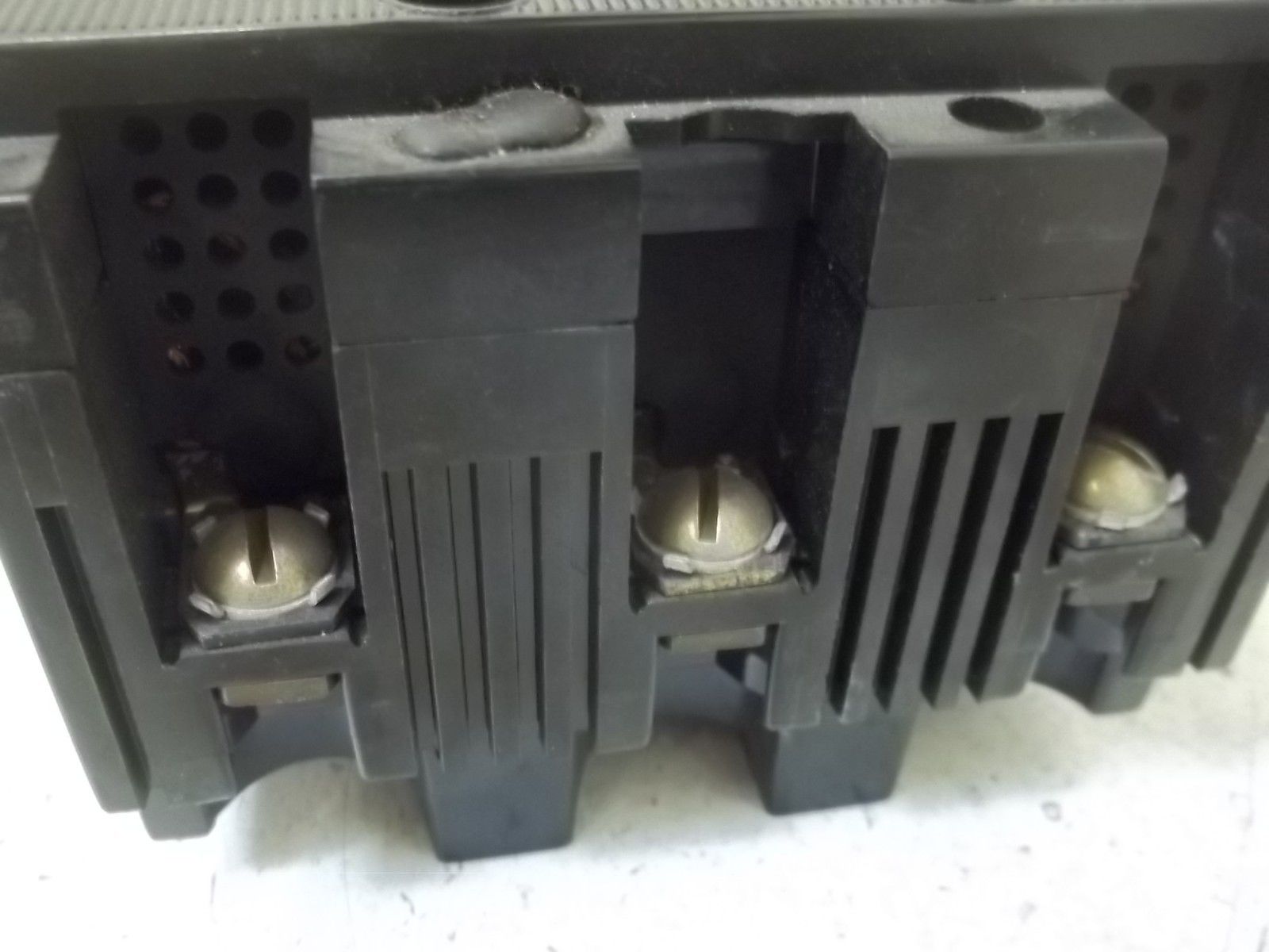 ITE EH3-B020 CIRCUIT BREAKER 20A *NEW NO BOX*