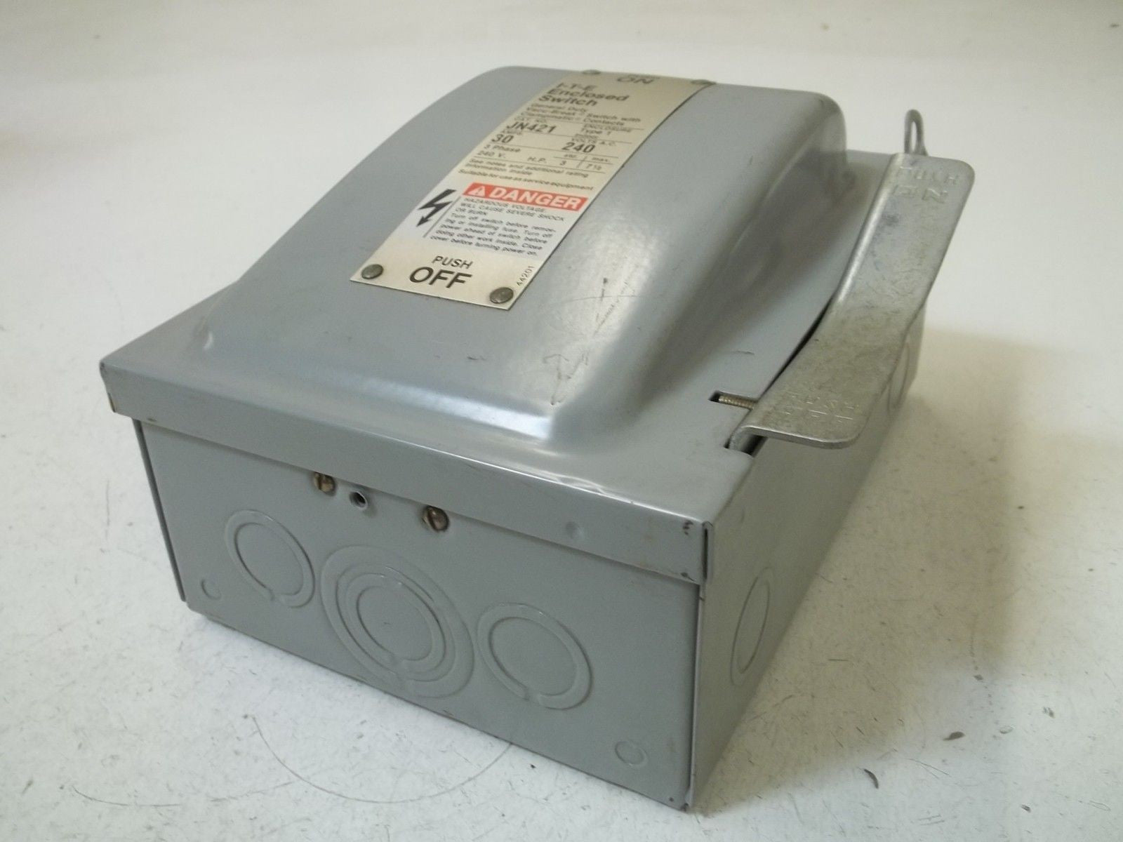 I-T-E JN421 ENCLOSED SWITCH *NEW NO BOX*