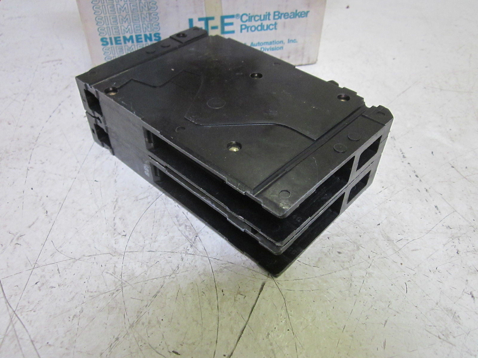I-T-E SIEMENS ED62B015 CIRCUIT BREAKER 15A 2P 600VAC *NEW IN BOX*