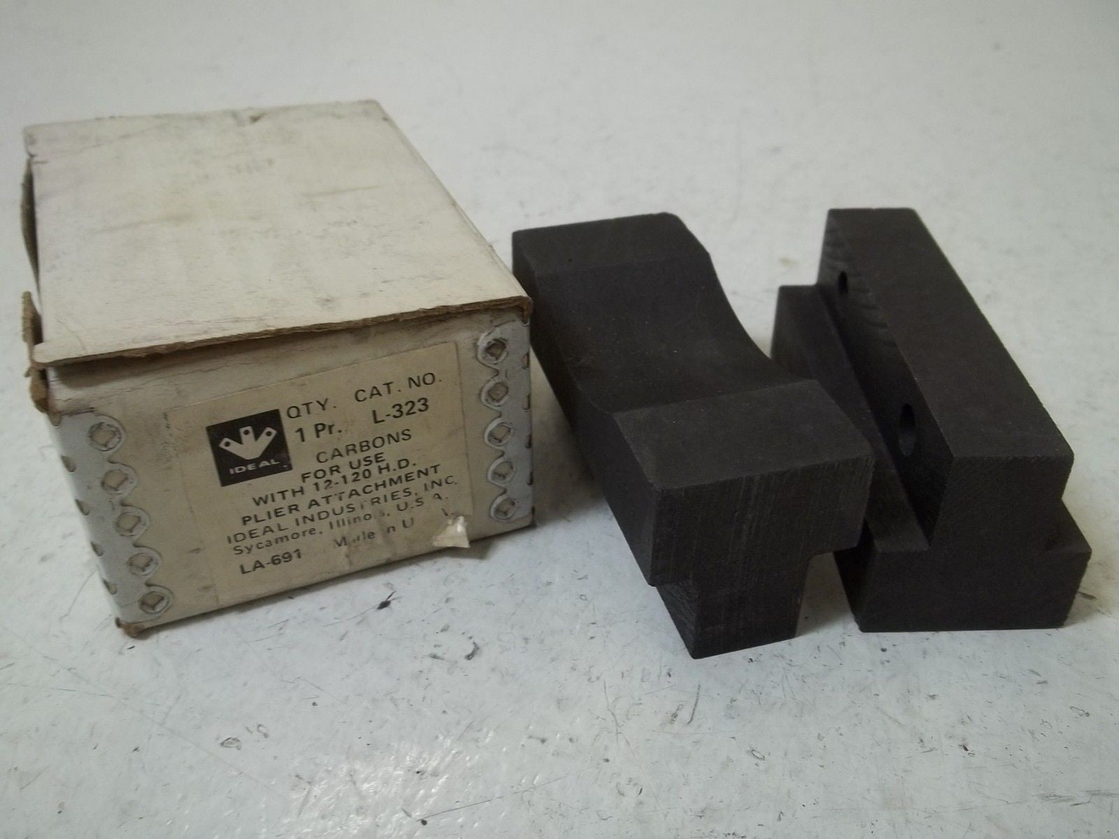 IDEAL L-323 CARBONS FOR USE WITH 12-120H.D. PLIER ATTACHMENT *NEW IN BOX*