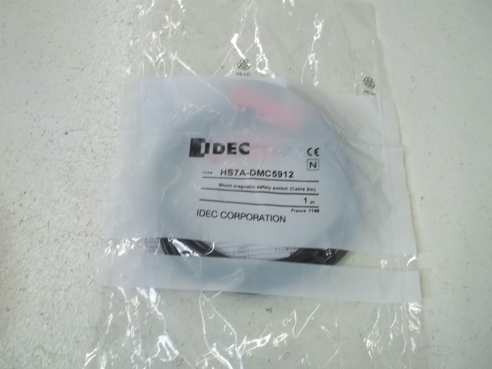 IDEC HS7A-DMC5912 SHORT MAGNETIC SAFETY SWITCH * NEW IN A FACTORY BAG *