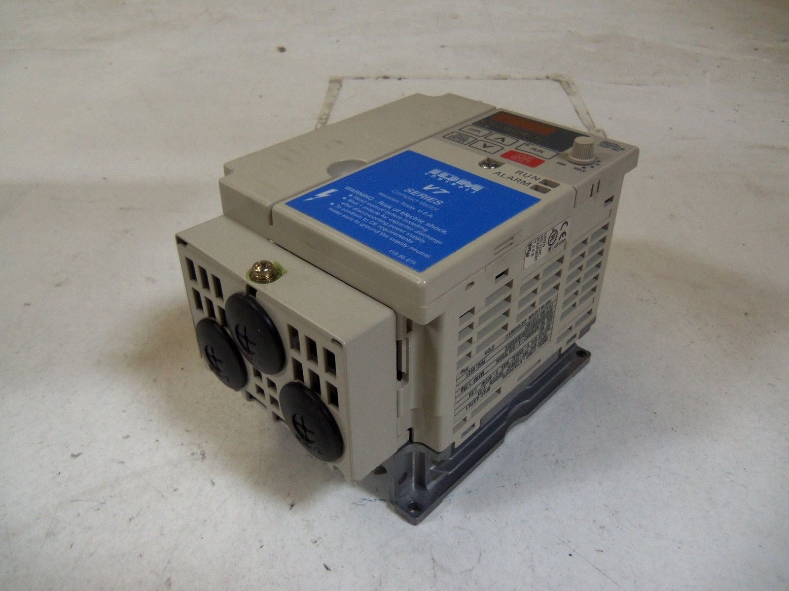 IDM CONTROLS CIMR-V7AU40P4 *NEW IN BOX *