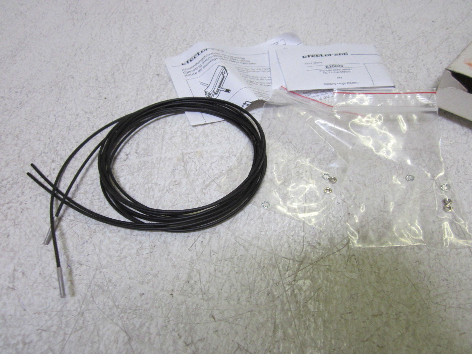 IFM ELECTRONIC E20603 FE-11-E-A-M3/F1X1/2M FIBER-OPTIC *NEW IN BOX*
