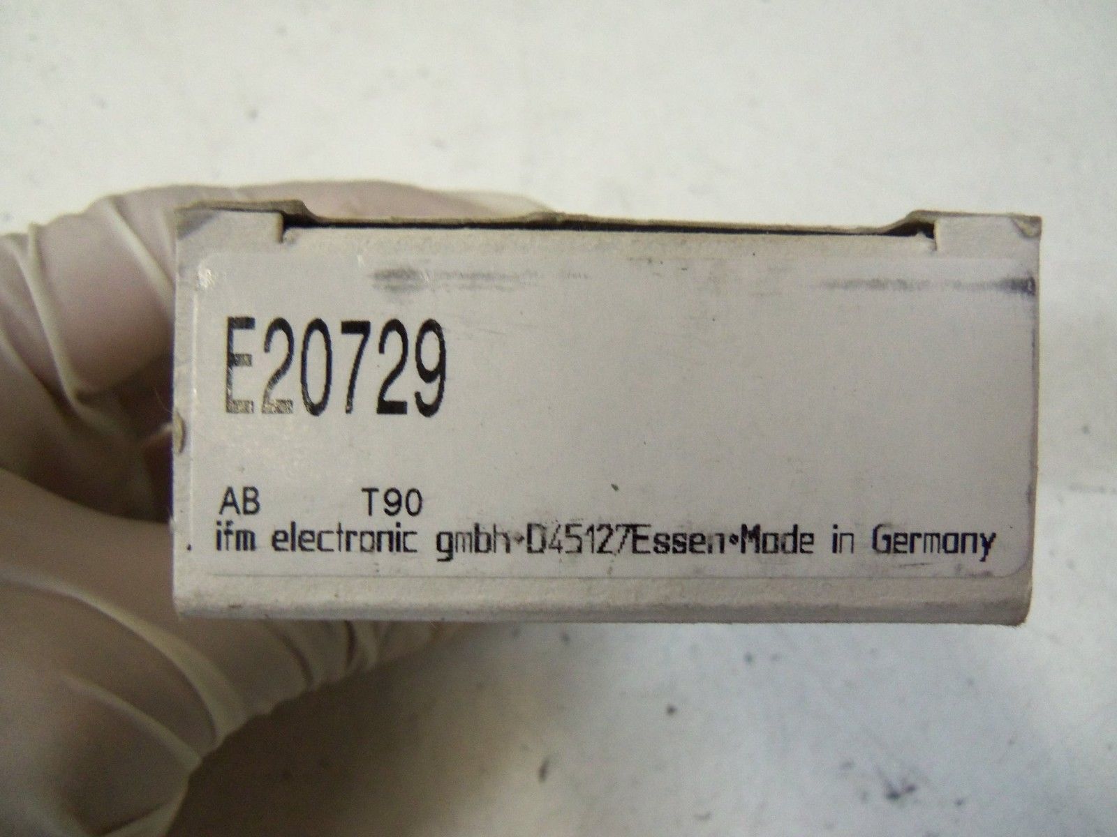 IFM ELECTRONIC E20729 *NEW IN BOX*