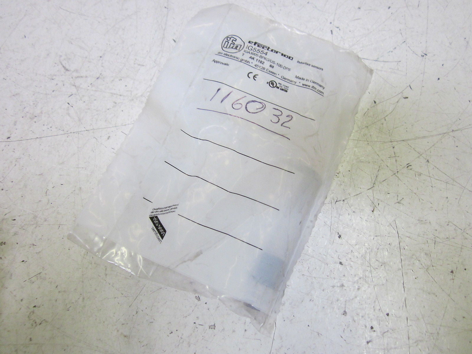 IFM ELECTRONIC IG5554 INDUCTIVE PROXIMITY SENSOR  *NEW IN A FACTORY BAG*
