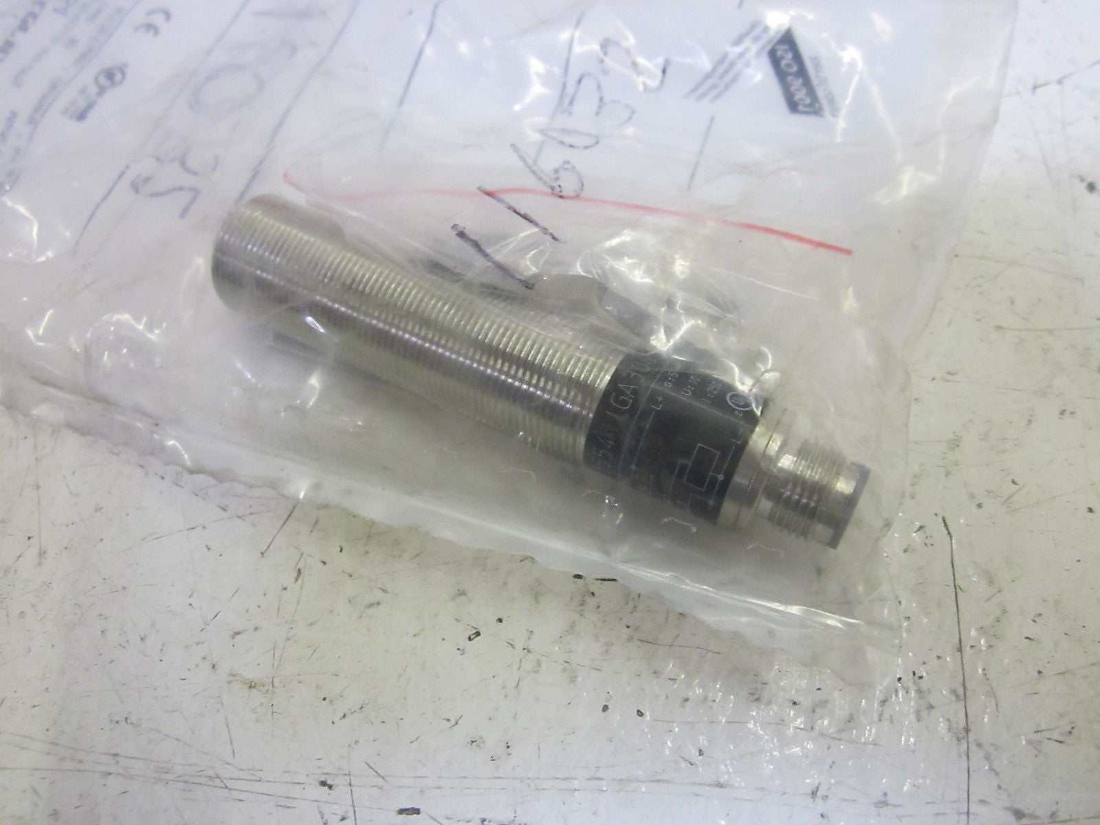 IFM ELECTRONIC IG5554 INDUCTIVE PROXIMITY SENSOR  *NEW IN A FACTORY BAG*