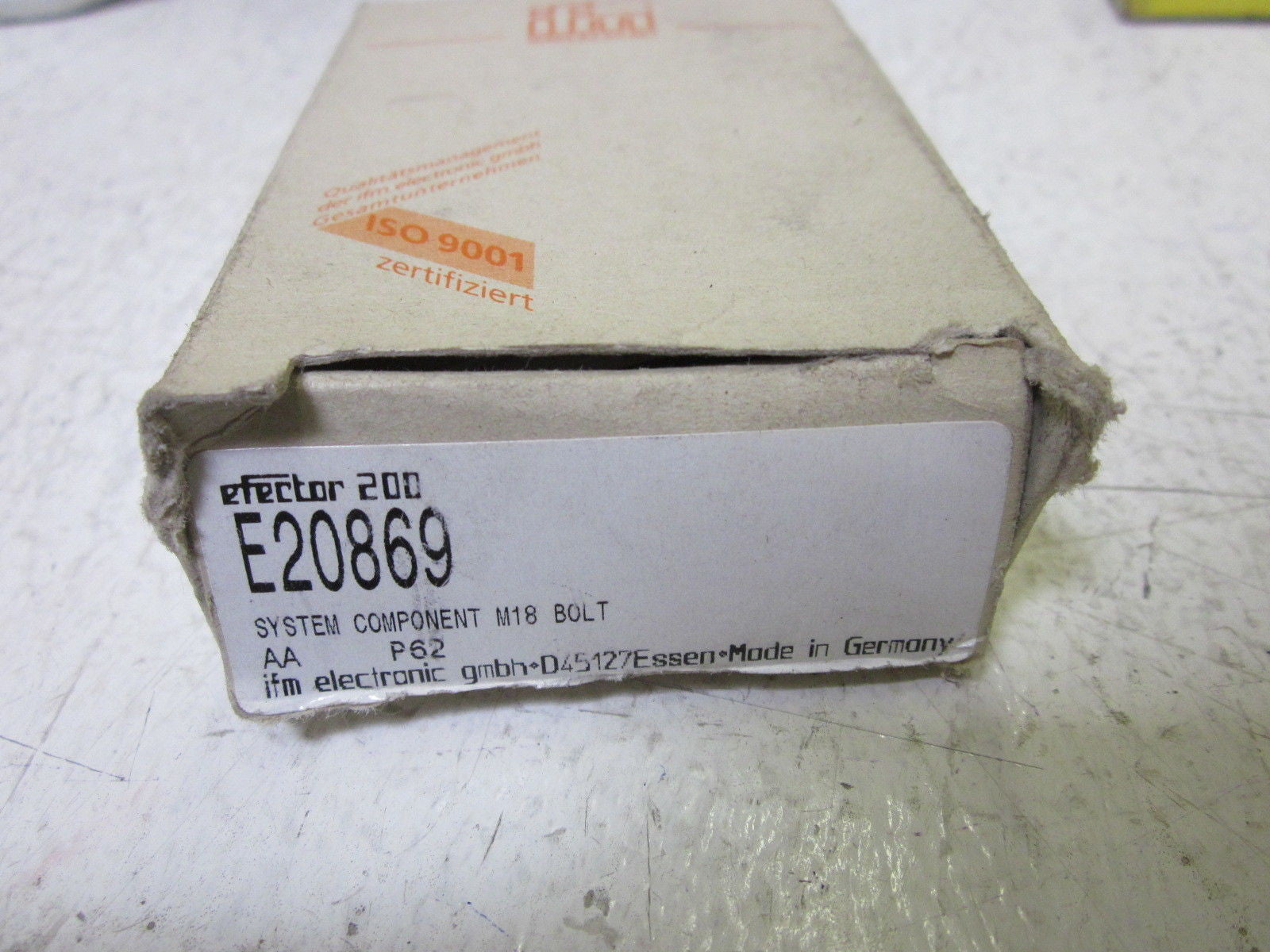 IFM ELECTRONICS E20869 BRACKET, M18, BOLT MOUNT *NEW IN BOX*